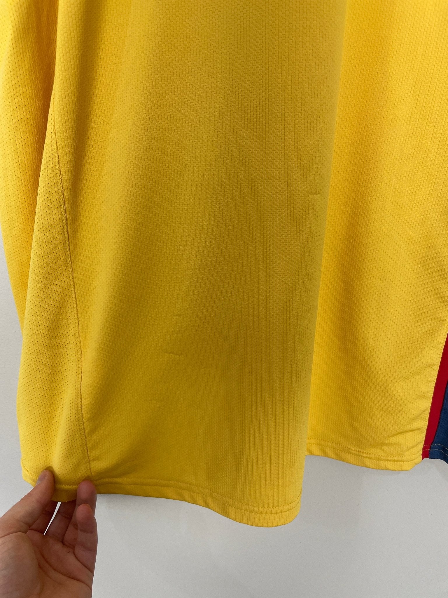 Shop 2007/08 CLUB AMERICA HOME SHIRT (XL) NIKE, classic football shirts, vintage football shirts & retro soccer jerseys at Cult Kits
