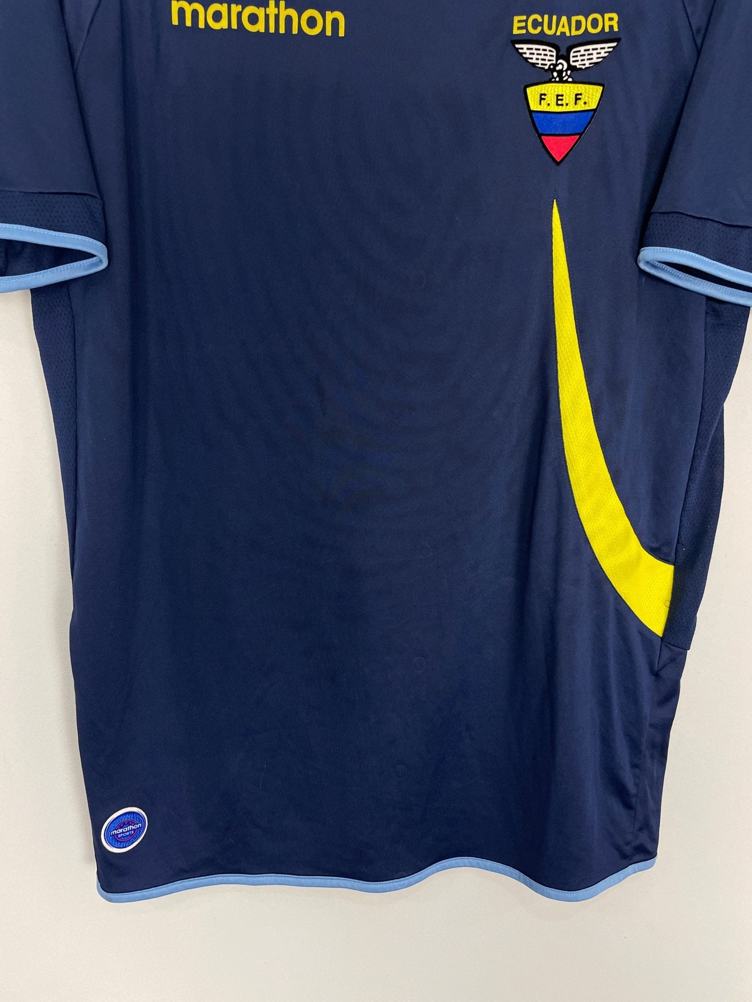 Shop 2007/08 ECUADOR AWAY SHIRT (XXL) MARATHON, classic football shirts, vintage football shirts & retro soccer jerseys at Cult Kits