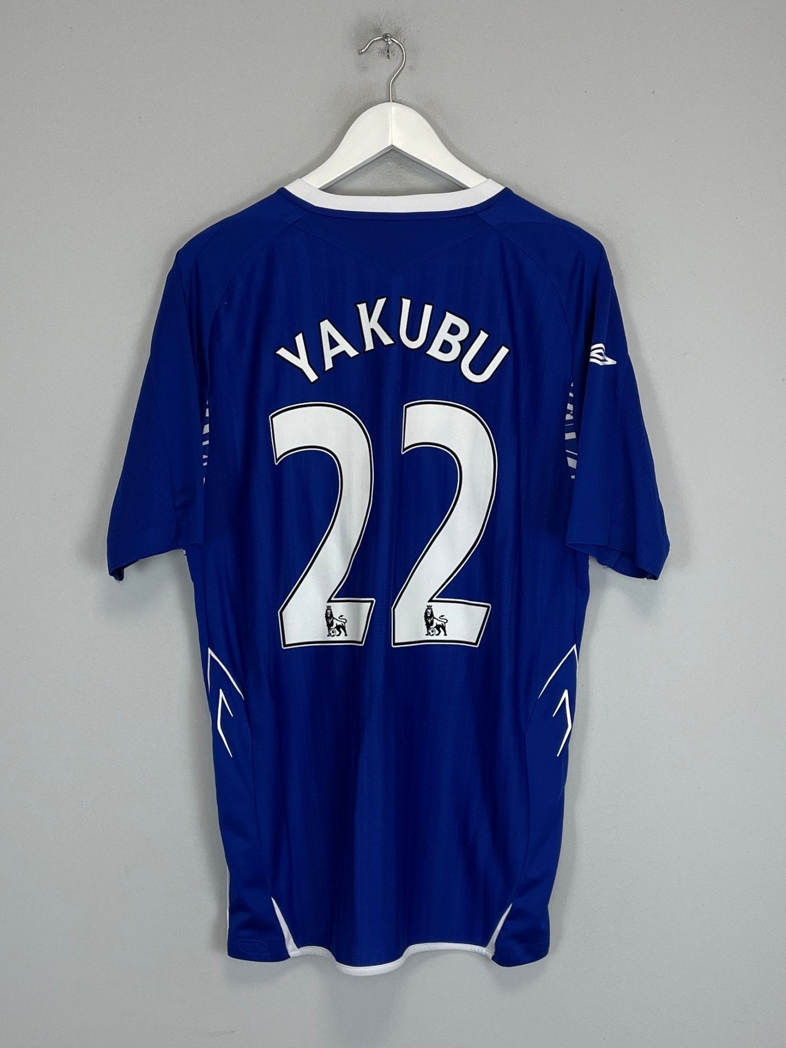Shop 2007/08 EVERTON YAKUBU #22 HOME SHIRT (L) UMBRO, classic football shirts, vintage football shirts & retro soccer jerseys at Cult Kits
