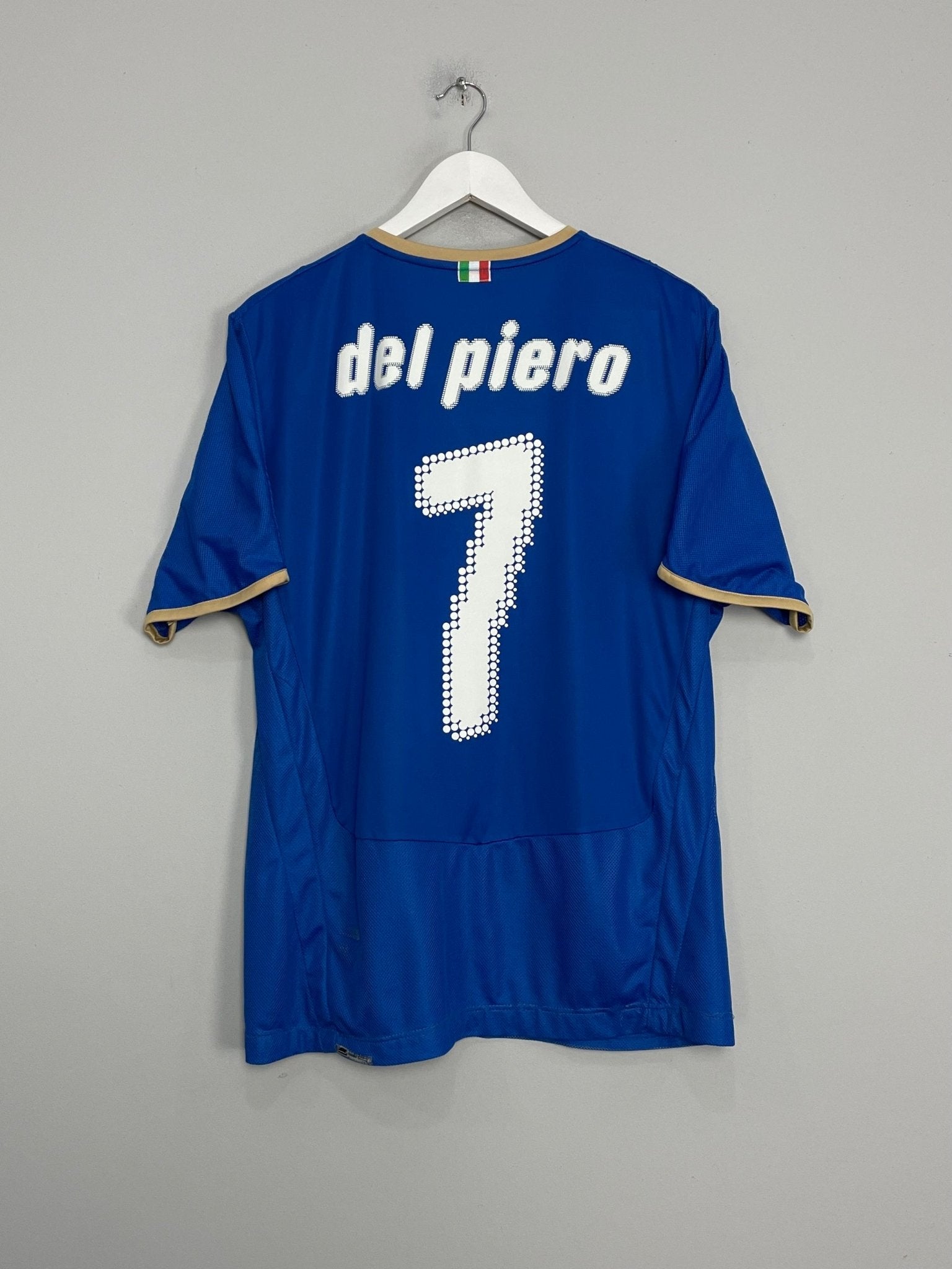 Shop 2007/08 ITALY DEL PIERO #7 HOME SHIRT (XL) PUMA, classic football shirts, vintage football shirts & retro soccer jerseys at Cult Kits