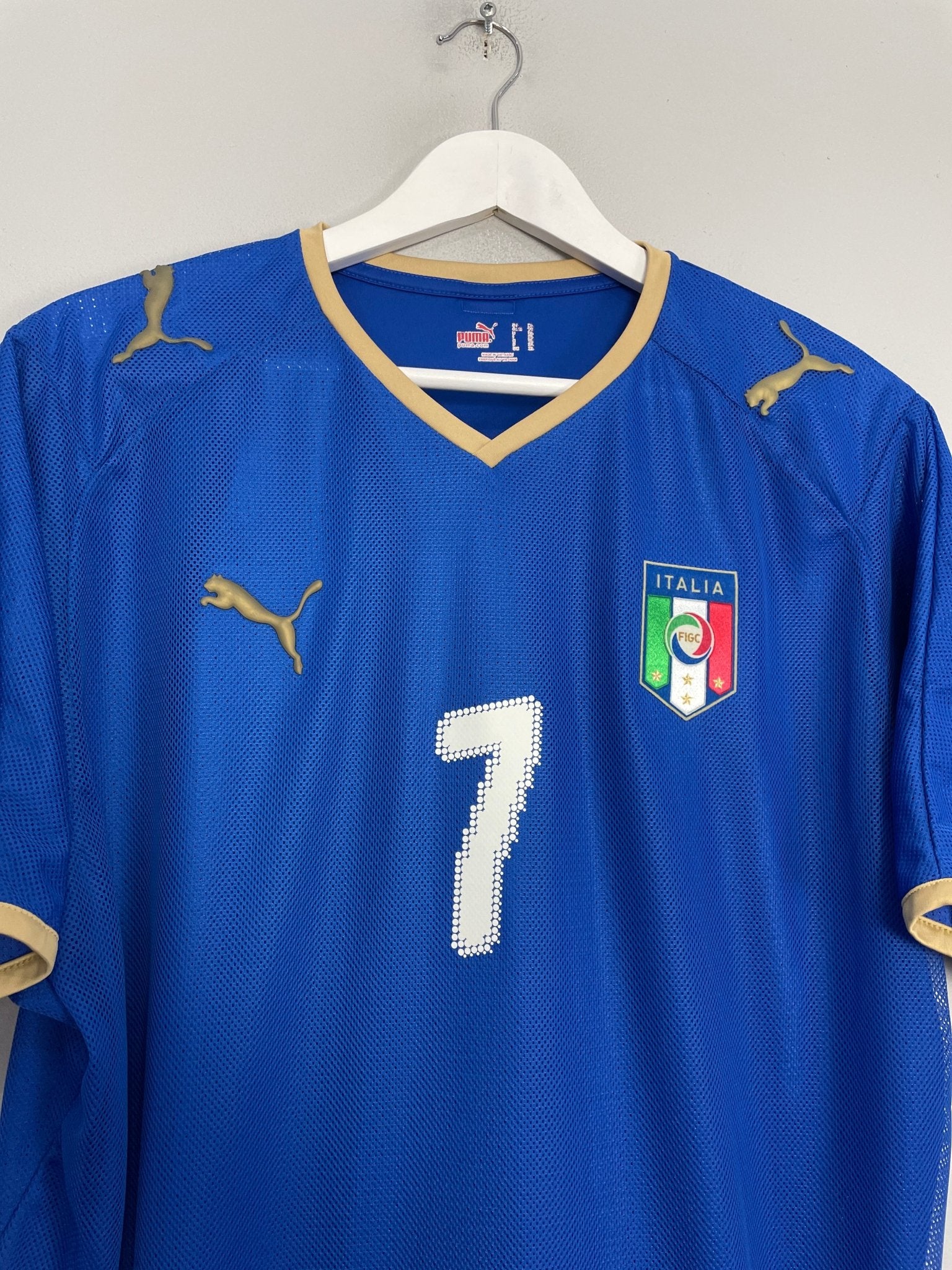 Shop 2007/08 ITALY DEL PIERO #7 HOME SHIRT (XL) PUMA, classic football shirts, vintage football shirts & retro soccer jerseys at Cult Kits