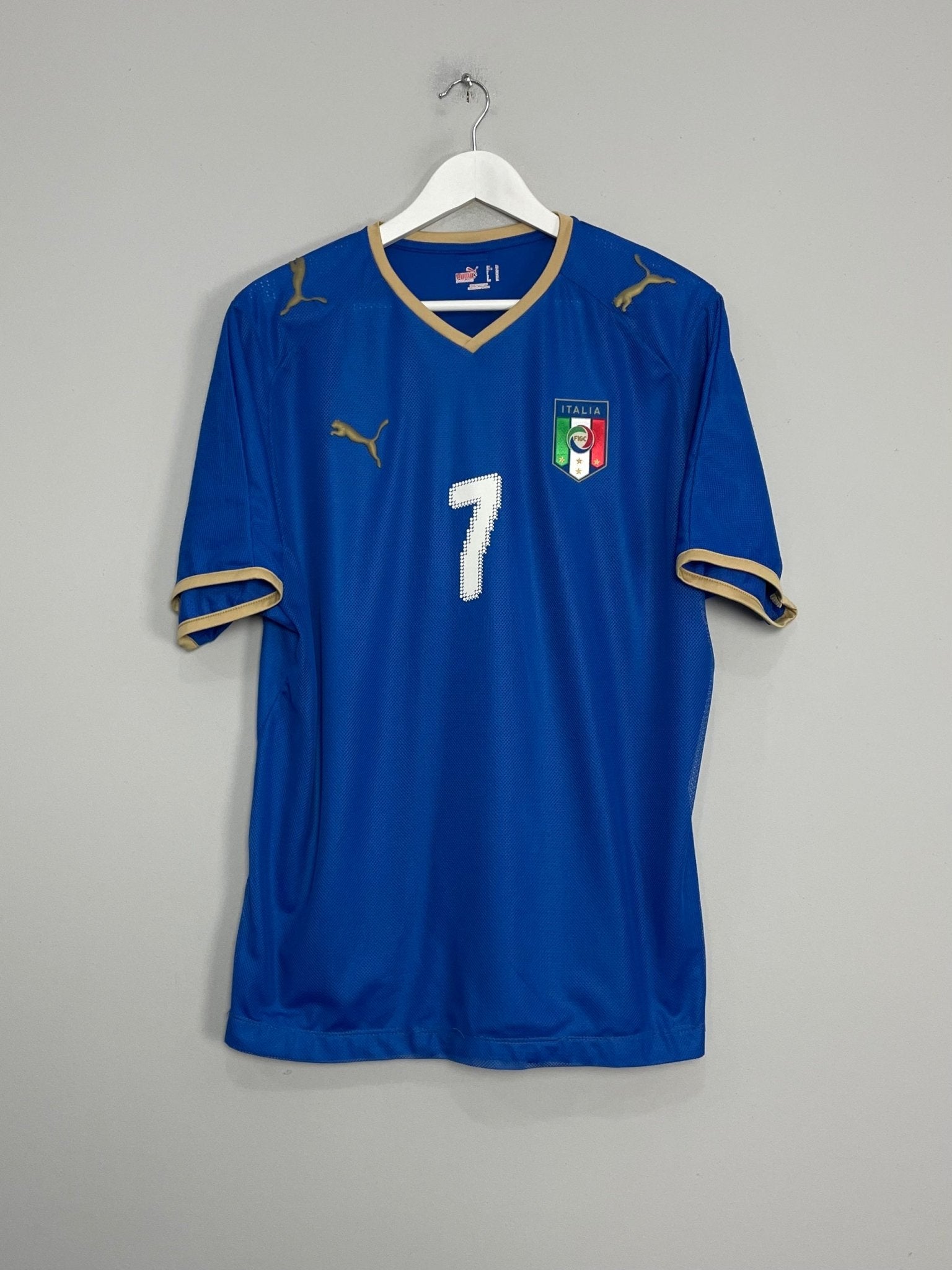 Shop 2007/08 ITALY DEL PIERO #7 HOME SHIRT (XL) PUMA, classic football shirts, vintage football shirts & retro soccer jerseys at Cult Kits