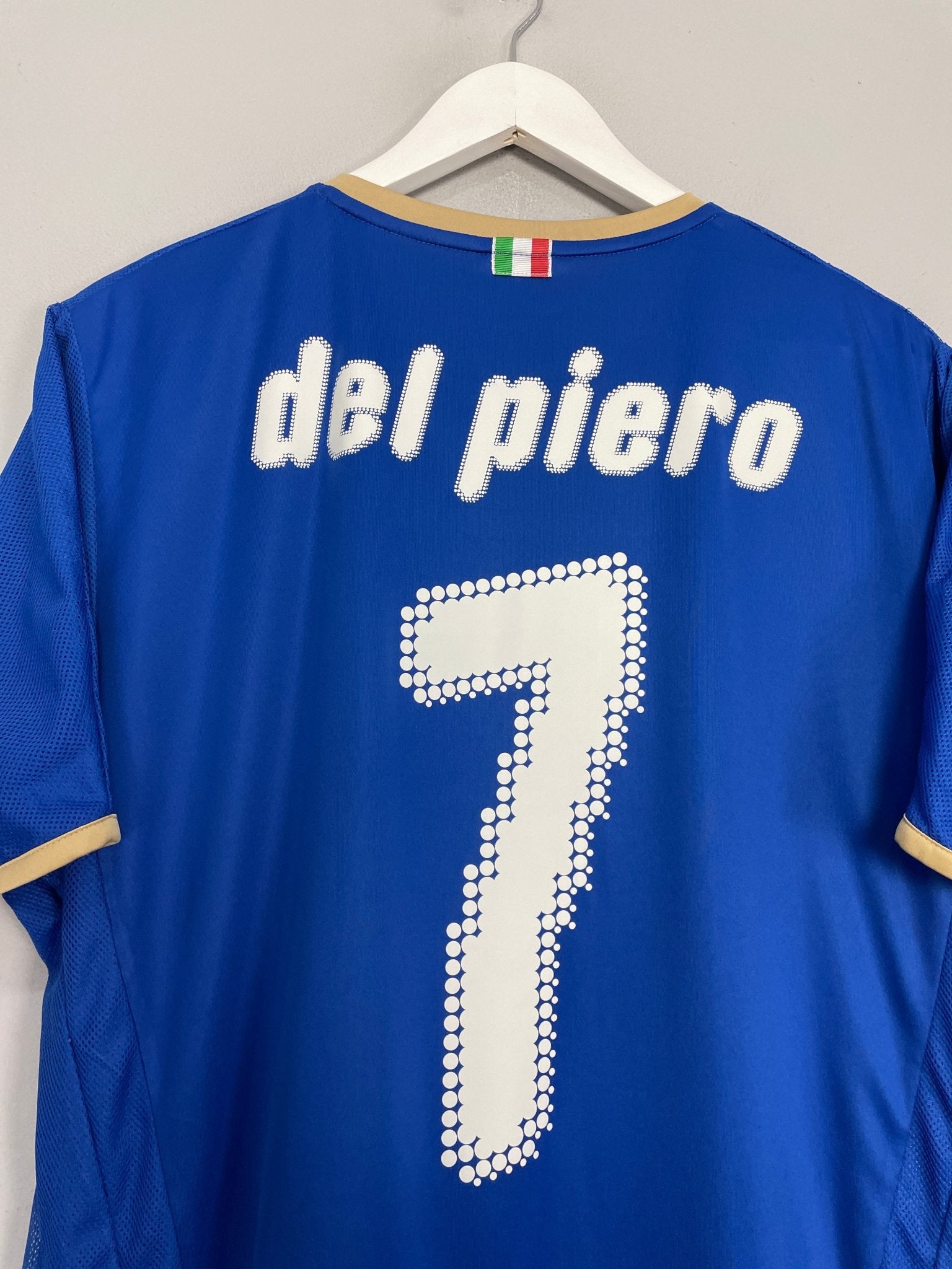 Shop 2007/08 ITALY DEL PIERO #7 HOME SHIRT (XL) PUMA, classic football shirts, vintage football shirts & retro soccer jerseys at Cult Kits