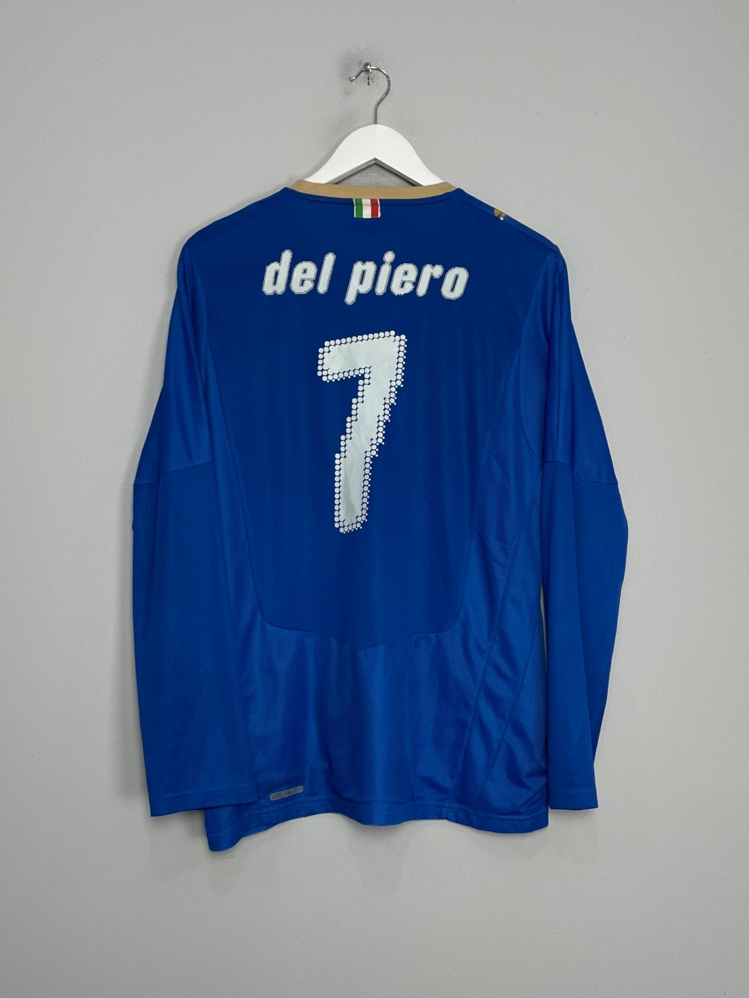Shop 2007/08 ITALY DEL PIERO #7 L/S HOME SHIRT (L) PUMA, classic football shirts, vintage football shirts & retro soccer jerseys at Cult Kits