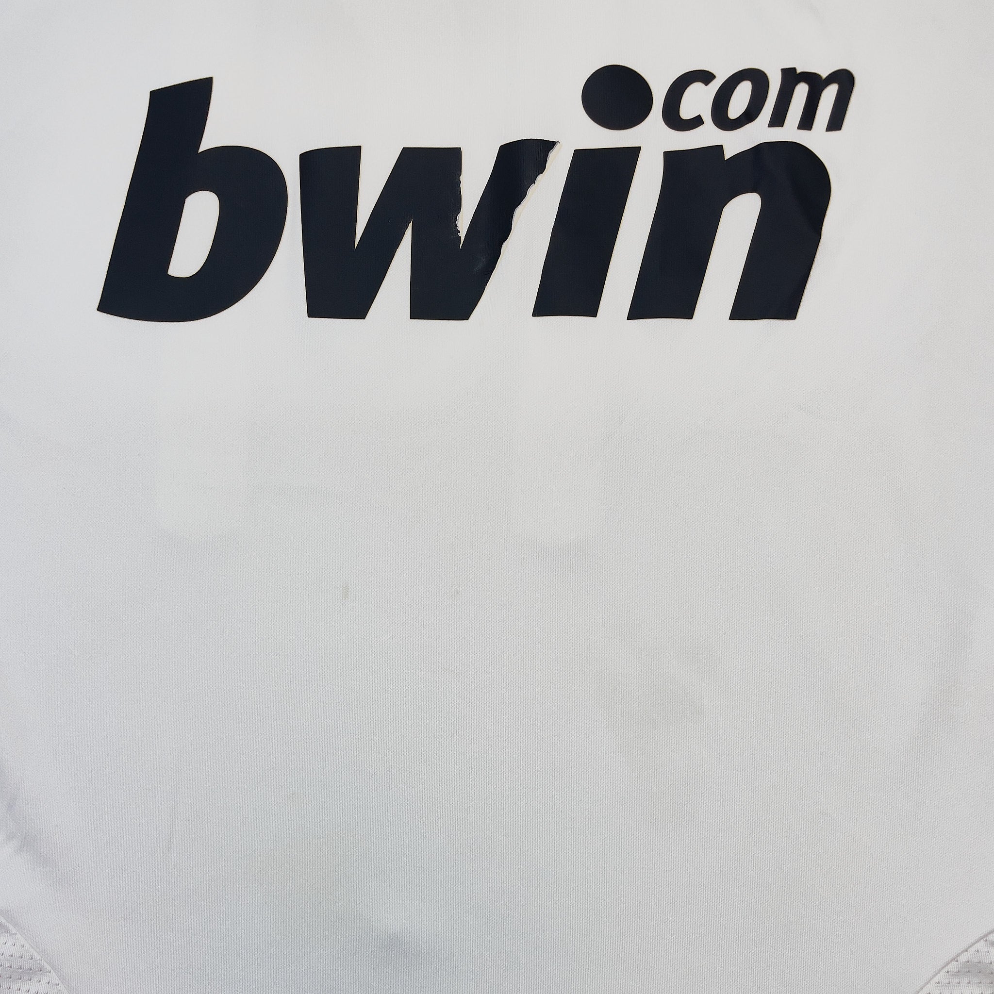 Buy 2007/08 Real Madrid Guti Haz 14 Home Shirt (XL) Adidas ~ Free worldwide shipping available ~ Authentic Vintage Football Shirts from Cult Kits