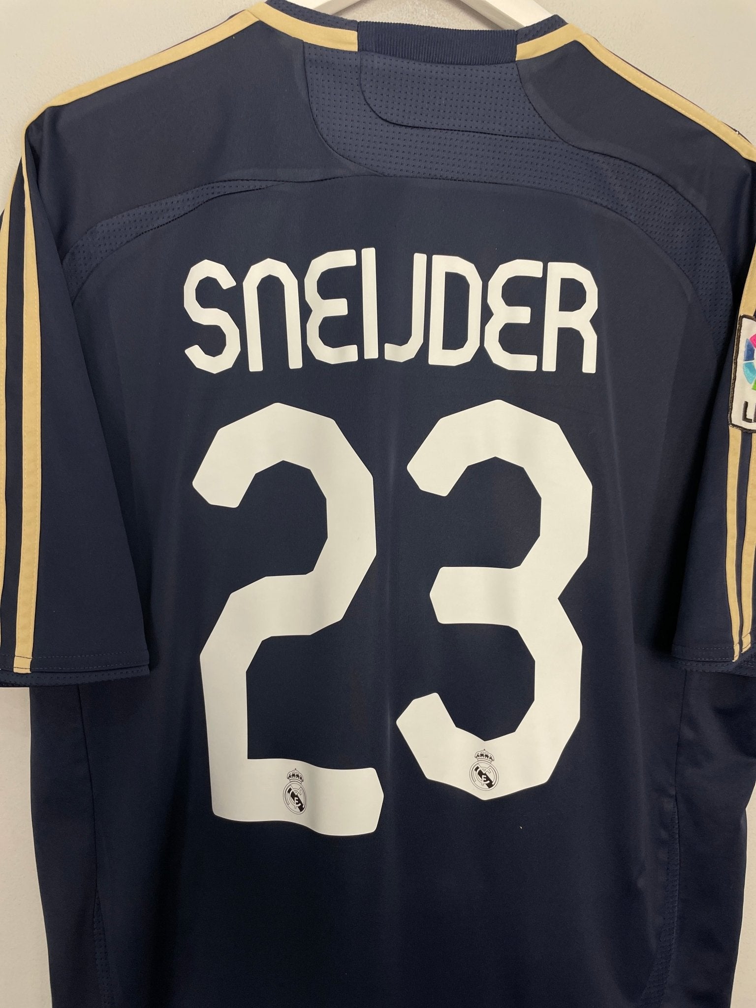 Shop 2007/08 REAL MADRID SNEIJDER #23 AWAY SHIRT (L) ADIDAS, classic football shirts, vintage football shirts & retro soccer jerseys at Cult Kits