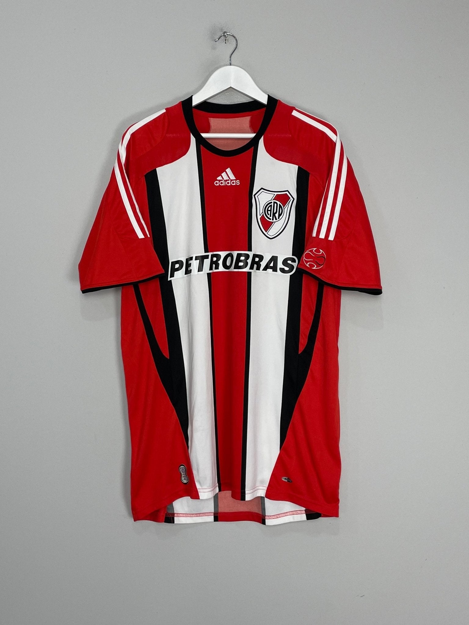 Shop 2007/08 RIVER PLATE HOME SHIRT (XL) ADIDAS, classic football shirts, vintage football shirts & retro soccer jerseys at Cult Kits