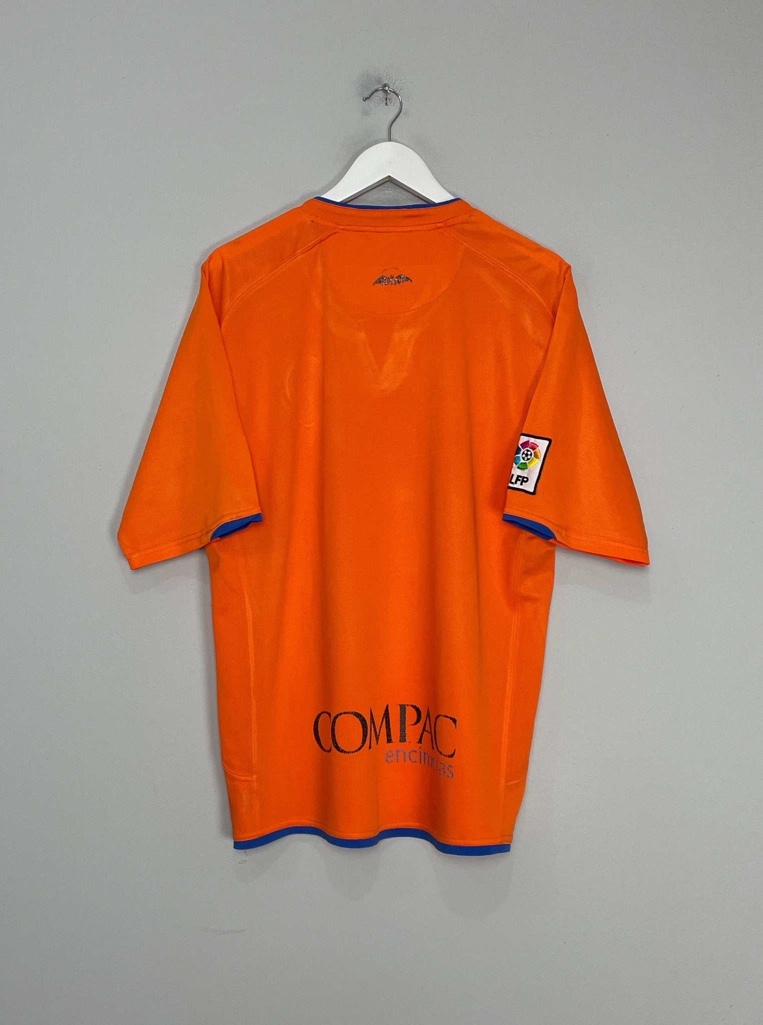 Shop 2007/08 VALENCIA AWAY SHIRT (M) NIKE, classic football shirts, vintage football shirts & retro soccer jerseys at Cult Kits