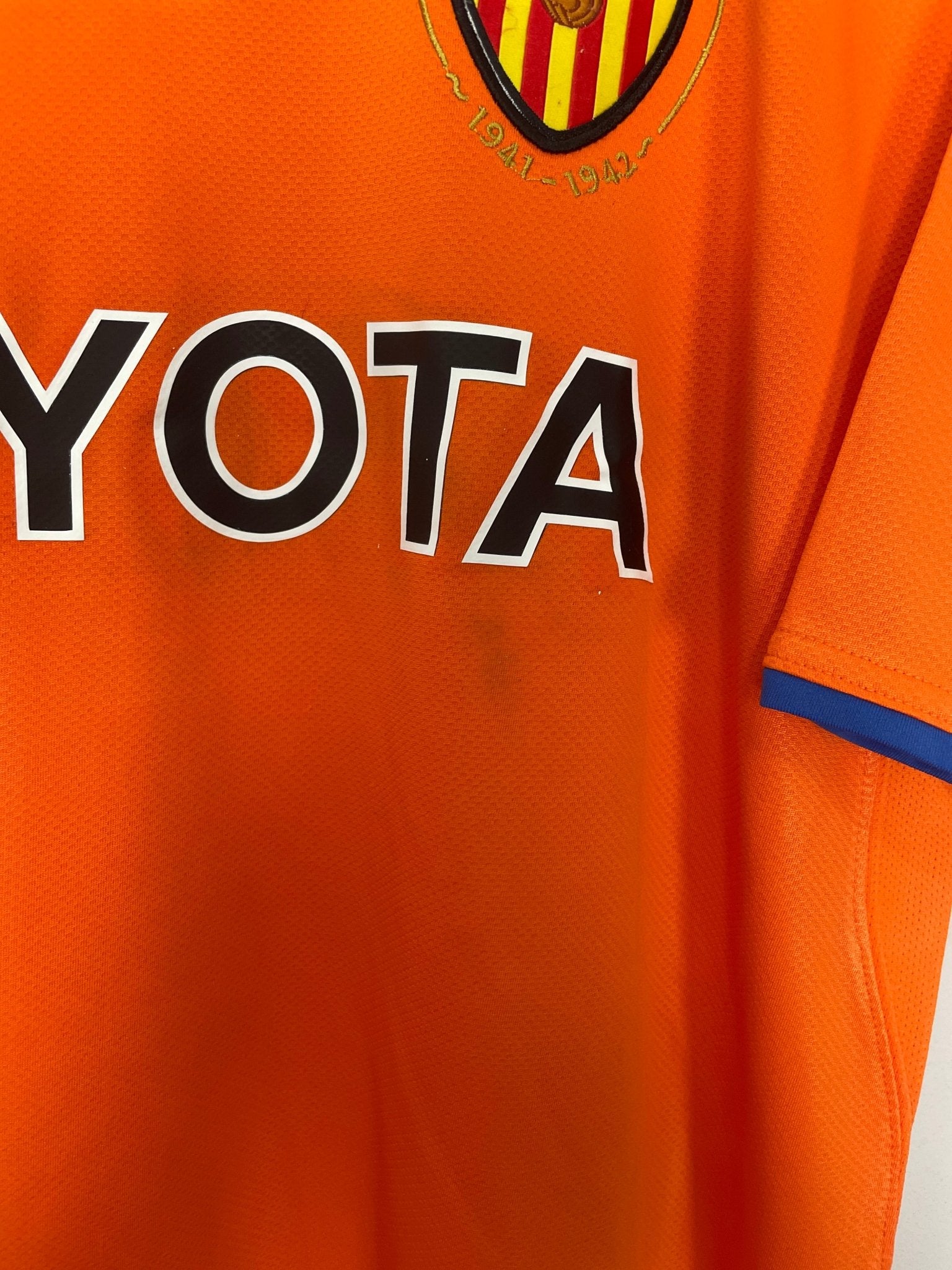 Shop 2007/08 VALENCIA AWAY SHIRT (M) NIKE, classic football shirts, vintage football shirts & retro soccer jerseys at Cult Kits