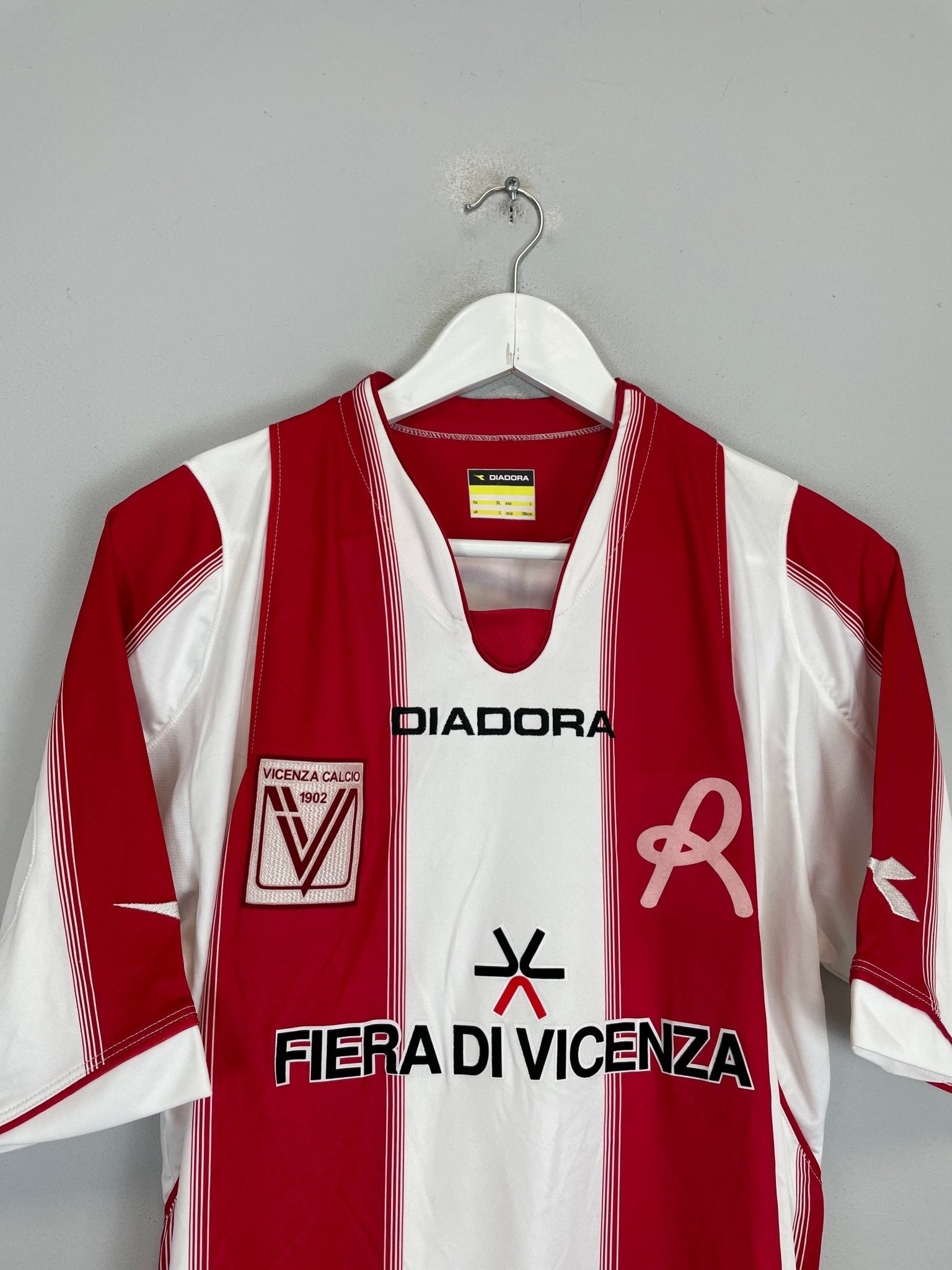 Shop 2007/08 VICENZA ZONIN #9 HOME SHIRT (L) DIADORA, classic football shirts, vintage football shirts & retro soccer jerseys at Cult Kits