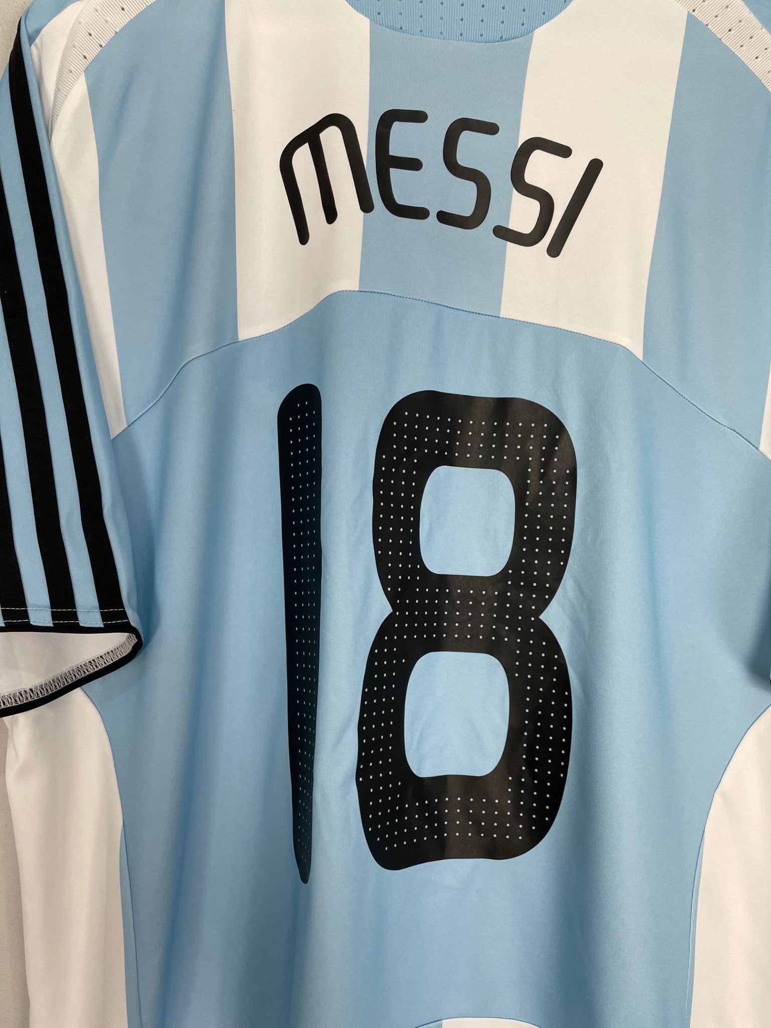 Shop 2007/09 ARGENTINA MESSI #18 HOME SHIRT (XL) ADIDAS, classic football shirts, vintage football shirts & retro soccer jerseys at Cult Kits
