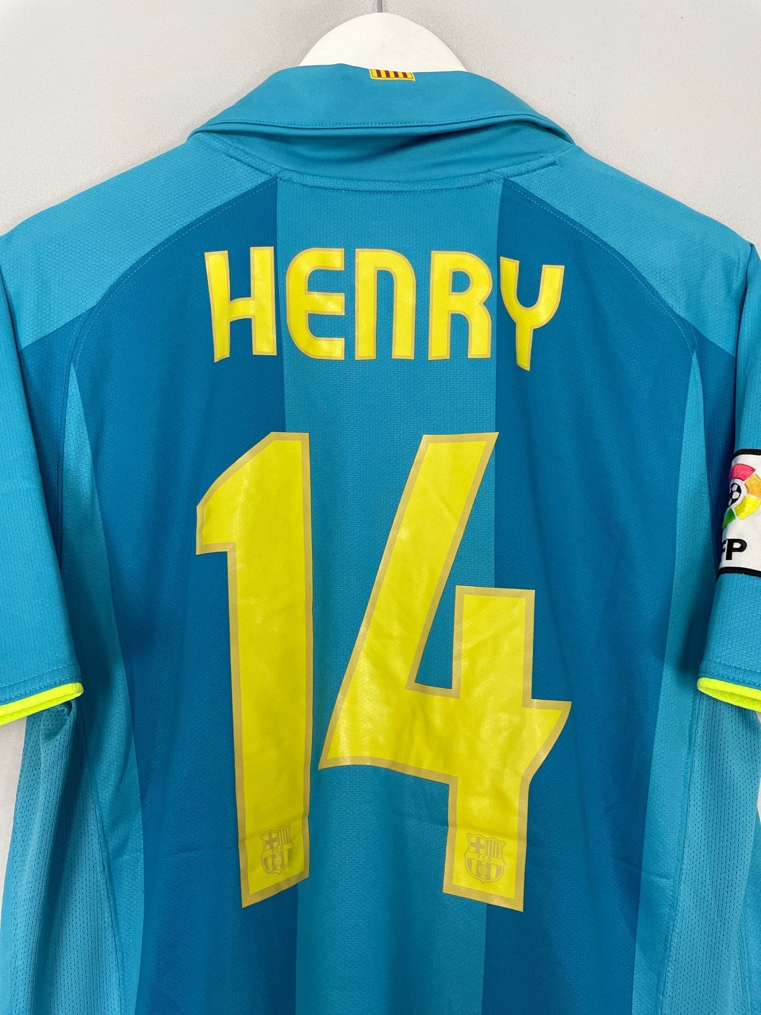 Shop 2007/09 BARCELONA HENRY #14 AWAY SHIRT (M) NIKE, classic football shirts, vintage football shirts & retro soccer jerseys at Cult Kits