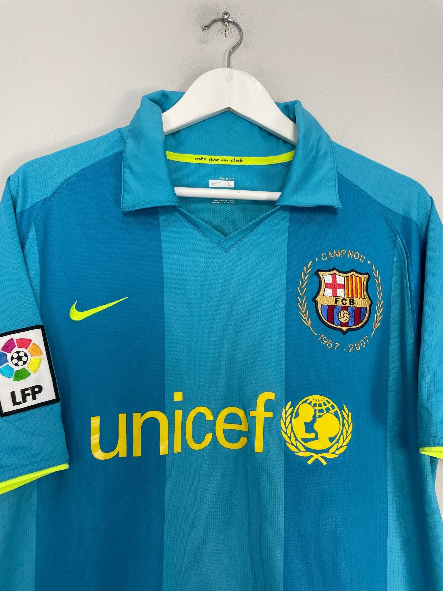 Shop 2007/09 BARCELONA MESSI #19 AWAY SHIRT (L) NIKE, classic football shirts, vintage football shirts & retro soccer jerseys at Cult Kits