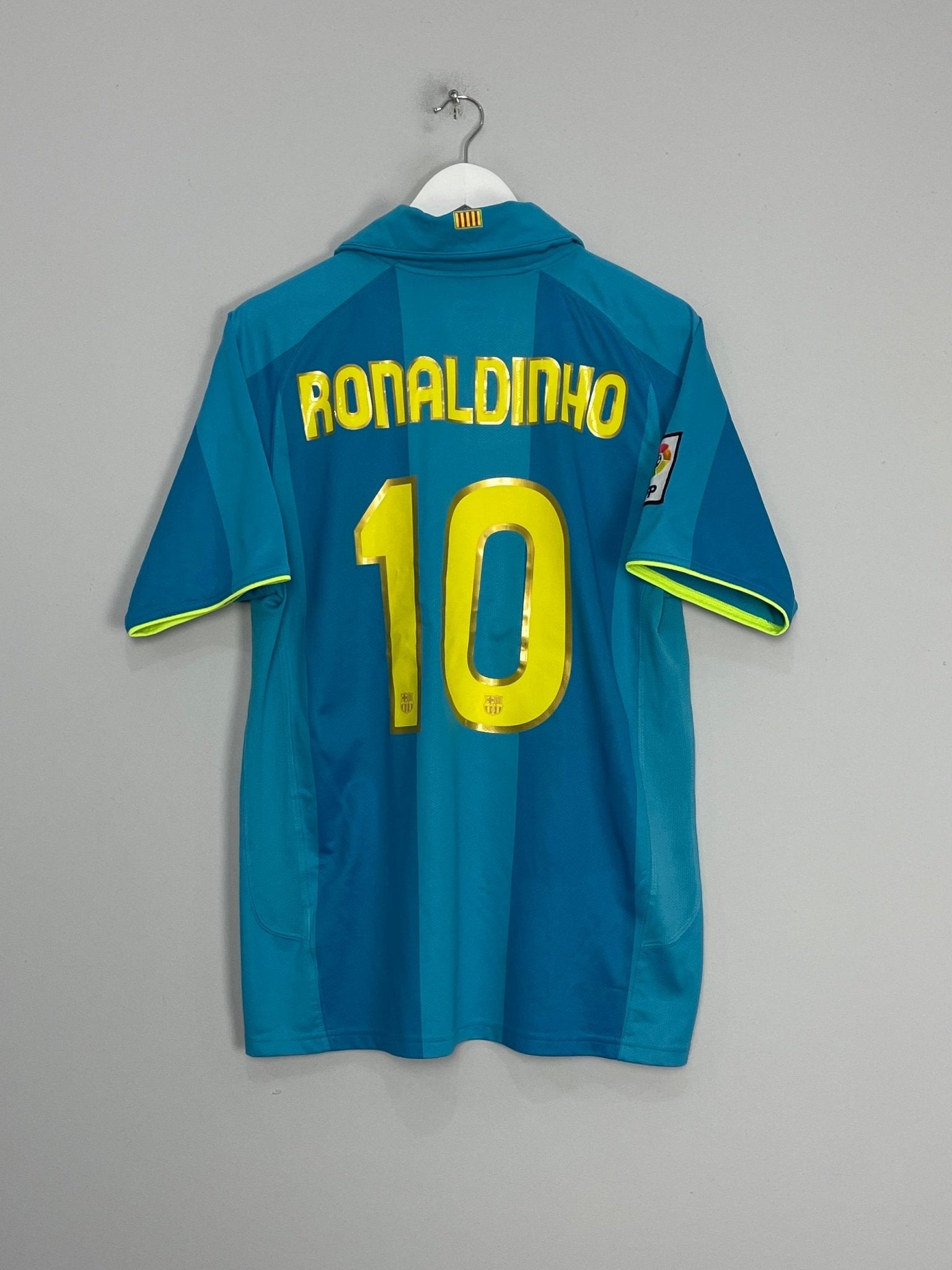 Shop 2007/09 BARCELONA RONALDINHO #10 AWAY SHIRT (M) NIKE, classic football shirts, vintage football shirts & retro soccer jerseys at Cult Kits