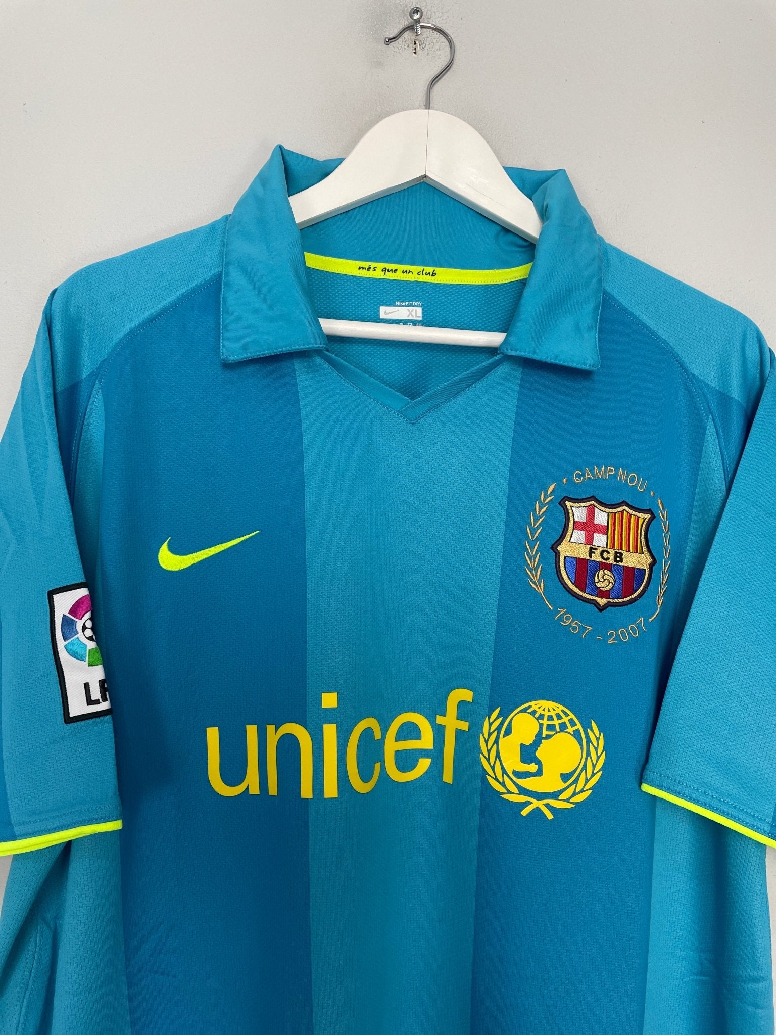 Shop 2007/09 BARCELONA RONALDINHO #10 AWAY SHIRT (XL) NIKE, classic football shirts, vintage football shirts & retro soccer jerseys at Cult Kits