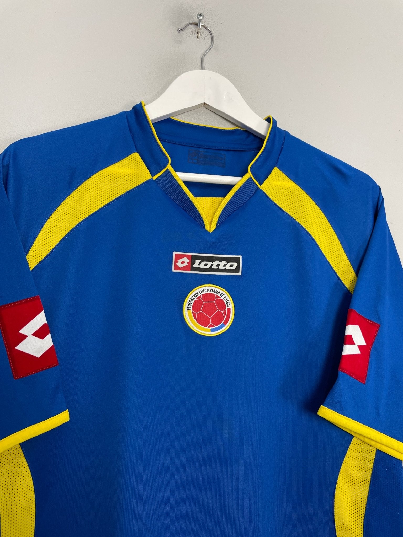 Shop 2007/09 COLOMBIA AWAY SHIRT (L) LOTTO, classic football shirts, vintage football shirts & retro soccer jerseys at Cult Kits