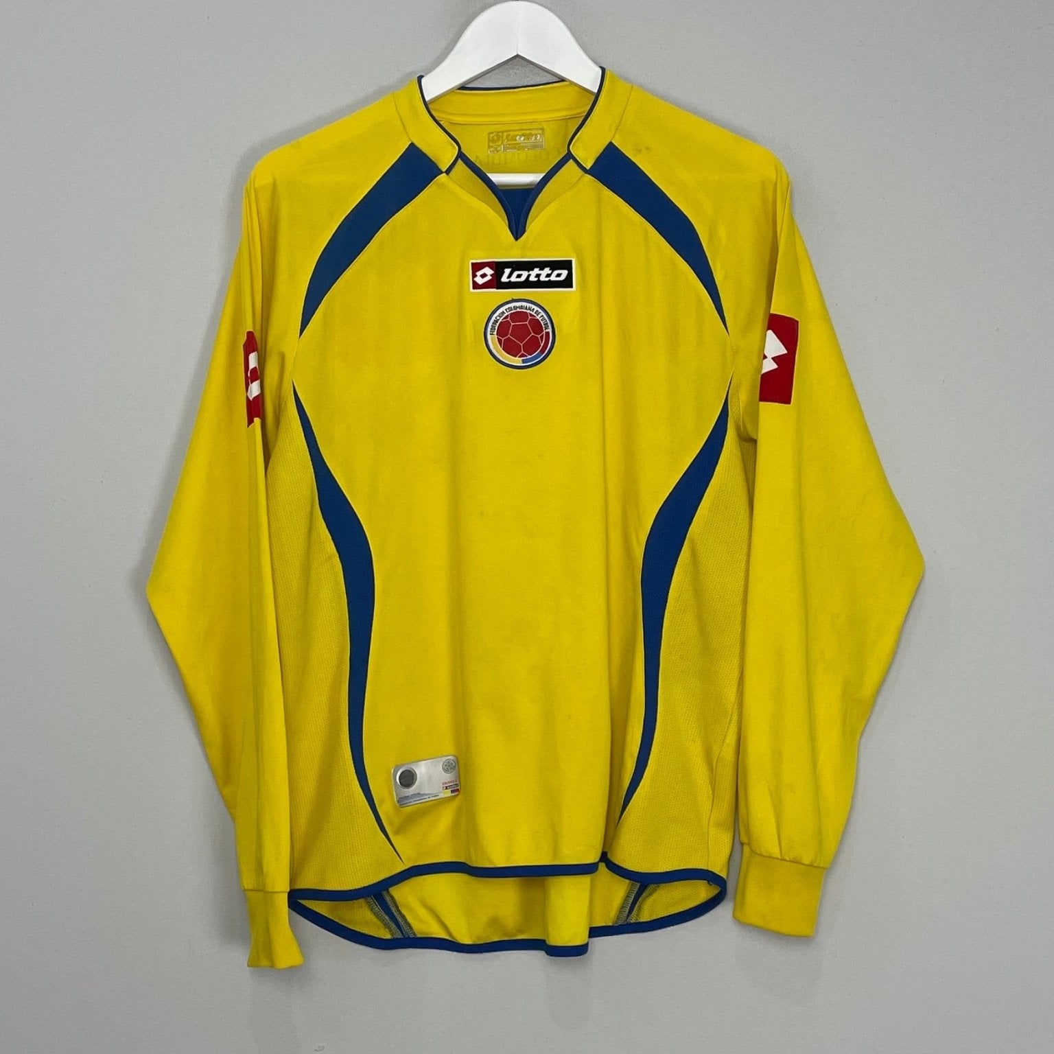 Shop 2007/09 COLOMBIA L/S HOME SHIRT (M) LOTTO, classic football shirts, vintage football shirts & retro soccer jerseys at Cult Kits