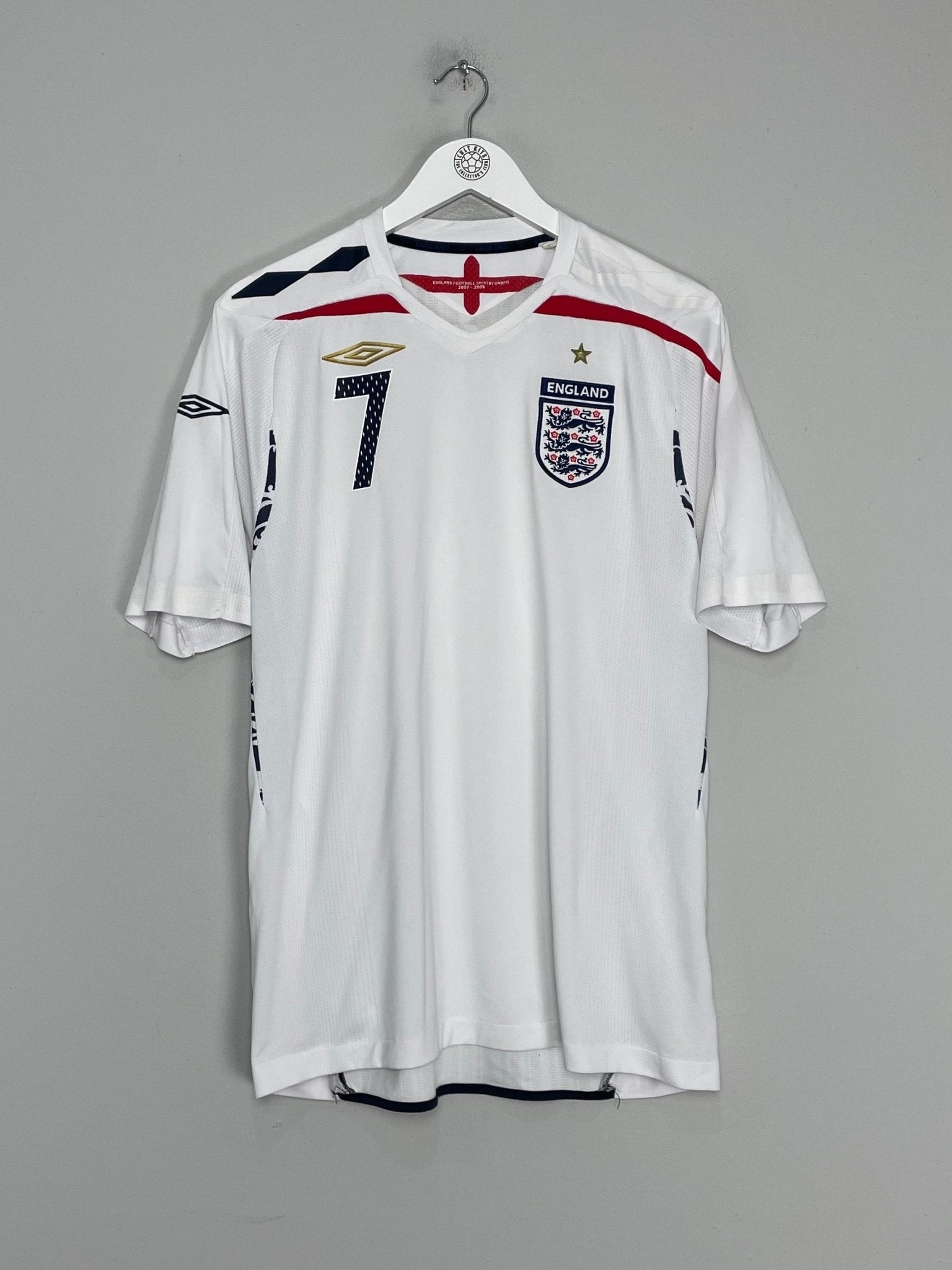 Shop 2007/09 ENGLAND BECKHAM #7 HOME SHIRT (L) UMBRO, classic football shirts, vintage football shirts & retro soccer jerseys at Cult Kits