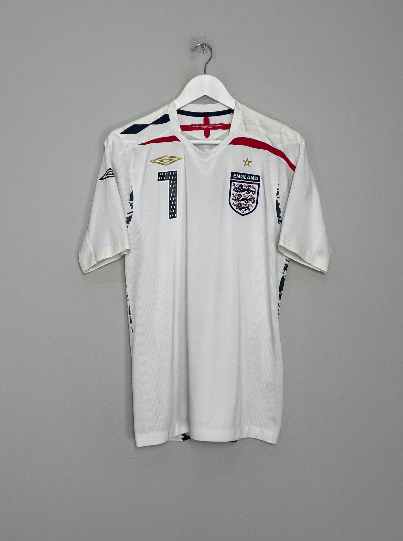 Shop 2007/09 ENGLAND BECKHAM #7 HOME SHIRT (M) UMBRO, classic football shirts, vintage football shirts & retro soccer jerseys at Cult Kits