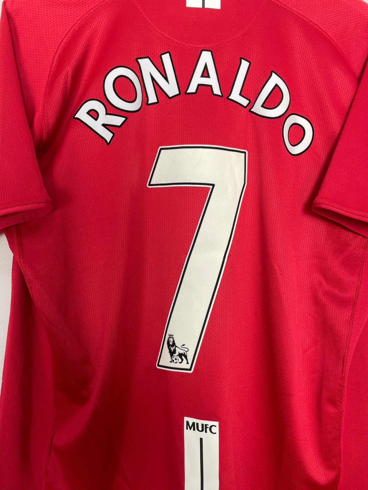 Shop 2007/09 MANCHESTER UNITED RONALDO #7 HOME SHIRT (L) NIKE, classic football shirts, vintage football shirts & retro soccer jerseys at Cult Kits