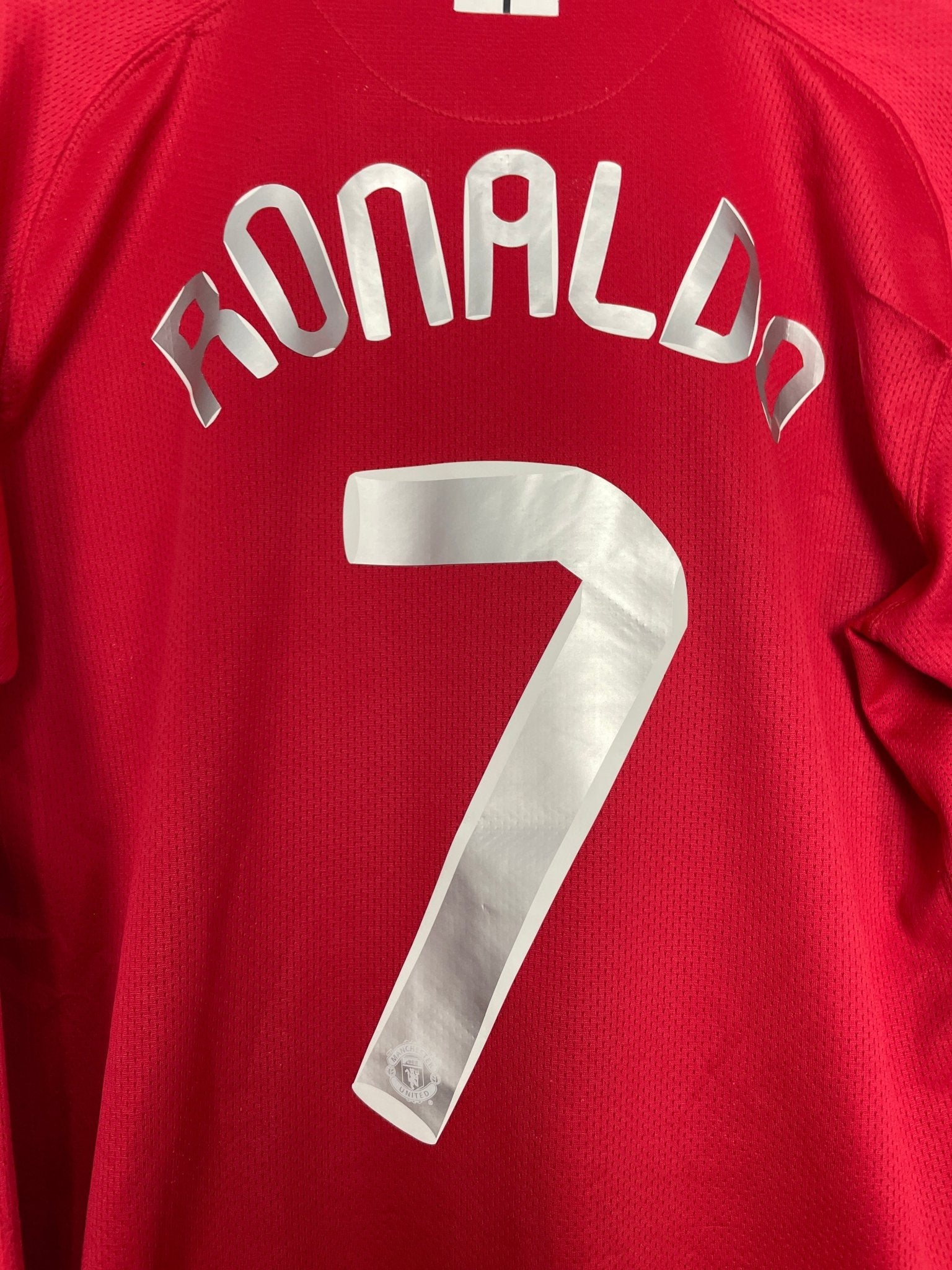 Shop 2007/09 MANCHESTER UNITED RONALDO #7 L/S C/L HOME SHIRT (L) NIKE, classic football shirts, vintage football shirts & retro soccer jerseys at Cult Kits