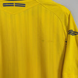 2007/09 SWEDEN HOME SHIRT (M) UMBRO - Cult Kits - Medium - Buy Vintage Football Shirts, Authentic Retro Football Shirts For Sale, Classic Football Shirts & Soccer Jersey