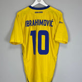 2007/09 SWEDEN IBRAHIMOVIC 10 HOME SHIRT (M) UMBRO - Cult Kits - Medium - Buy Vintage Football Shirts, Authentic Retro Football Shirts For Sale, Classic Football Shirts & Soccer Jersey