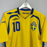 2007/09 SWEDEN IBRAHIMOVIC 10 HOME SHIRT (M) UMBRO - Cult Kits - Medium - Buy Vintage Football Shirts, Authentic Retro Football Shirts For Sale, Classic Football Shirts & Soccer Jersey