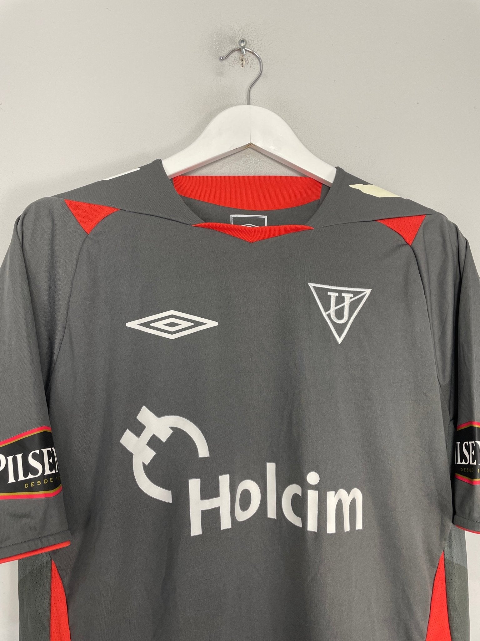 Shop 2008 LDU QUITO AWAY SHIRT (L) UMBRO, classic football shirts, vintage football shirts & retro soccer jerseys at Cult Kits