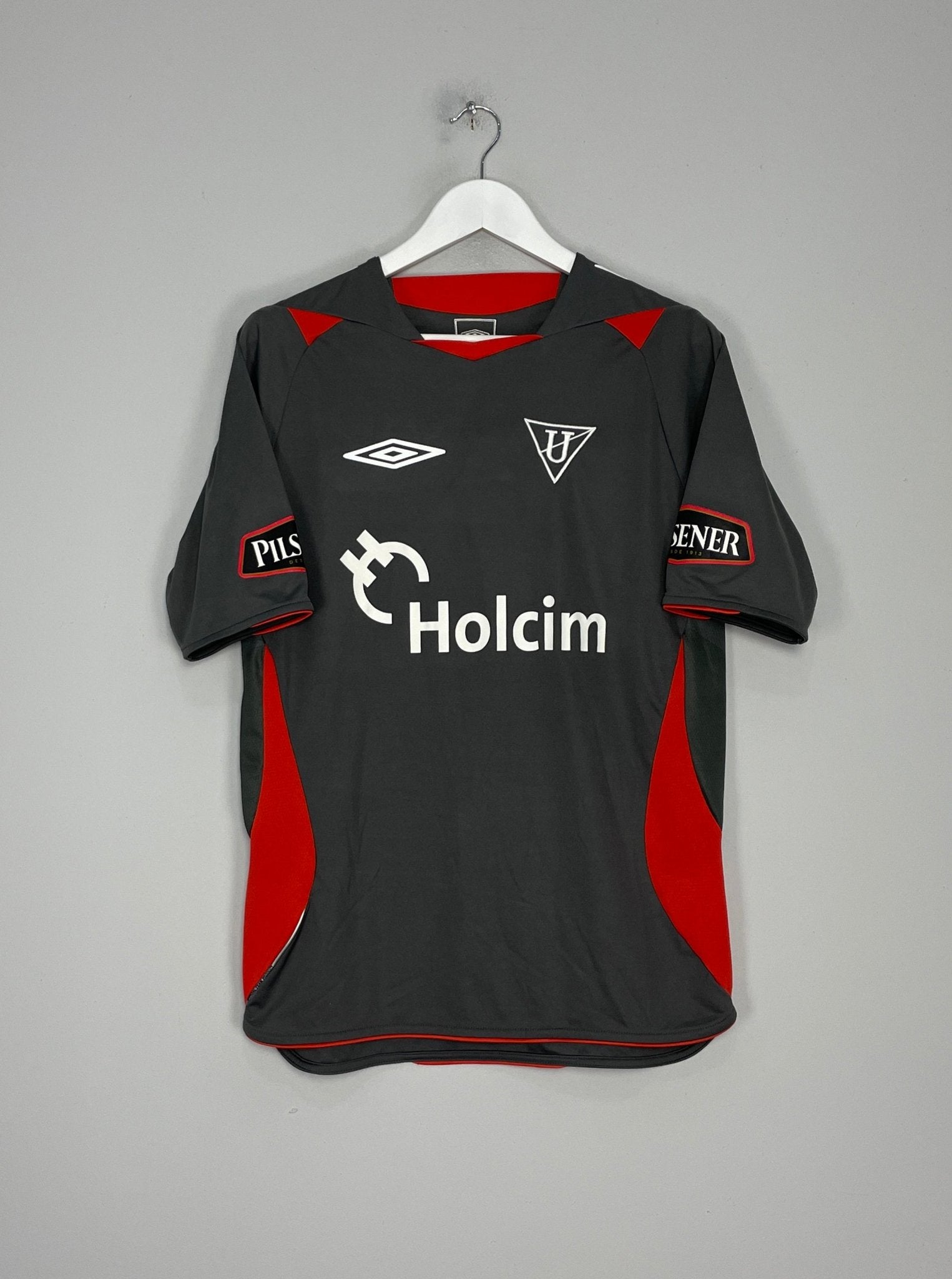 Shop 2008 LDU QUITO AWAY SHIRT (M) UMBRO, classic football shirts, vintage football shirts & retro soccer jerseys at Cult Kits