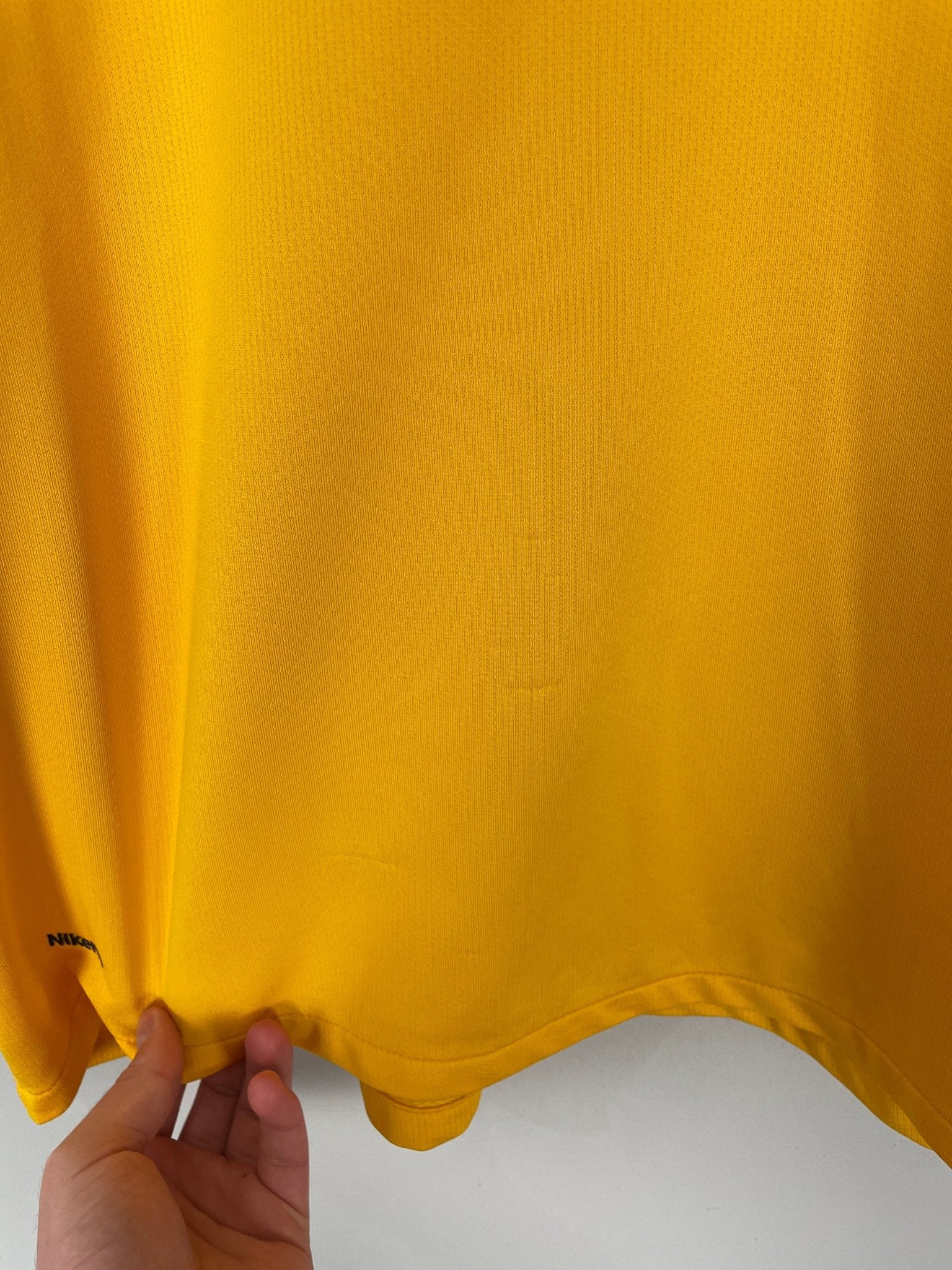 Shop 2008/09 ARSENAL FABREGAS #4 AWAY SHIRT (L) NIKE, classic football shirts, vintage football shirts & retro soccer jerseys at Cult Kits