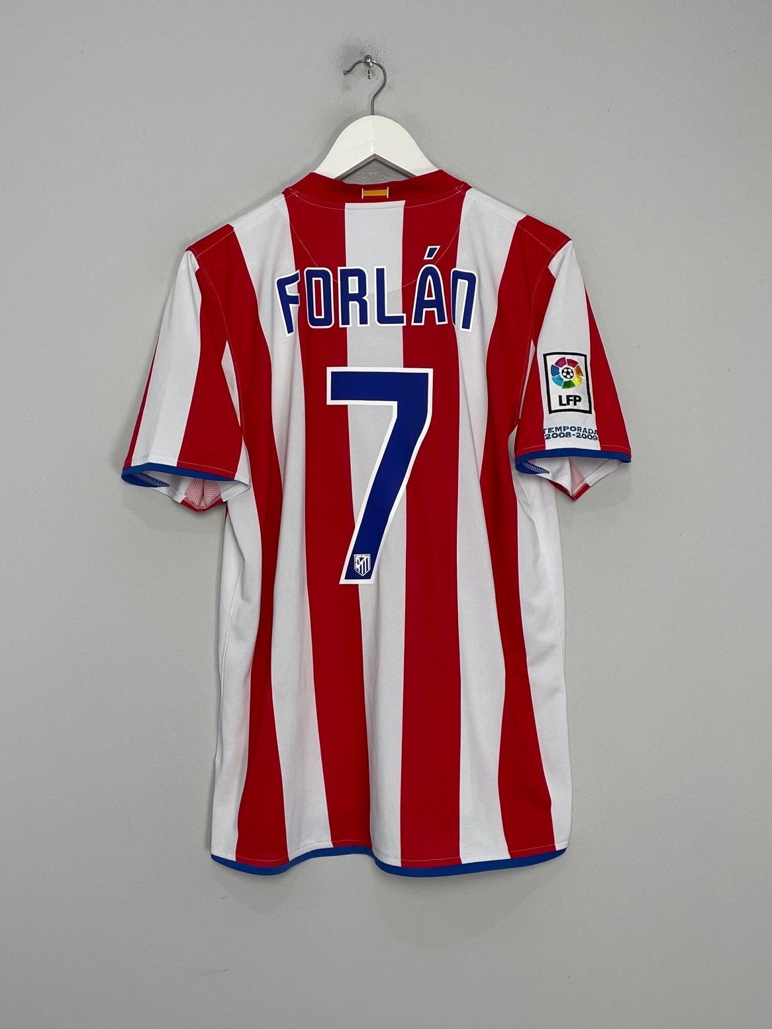 Shop 2008/09 ATLETICO MADRID FORLAN #7 HOME SHIRT (M) NIKE, classic football shirts, vintage football shirts & retro soccer jerseys at Cult Kits
