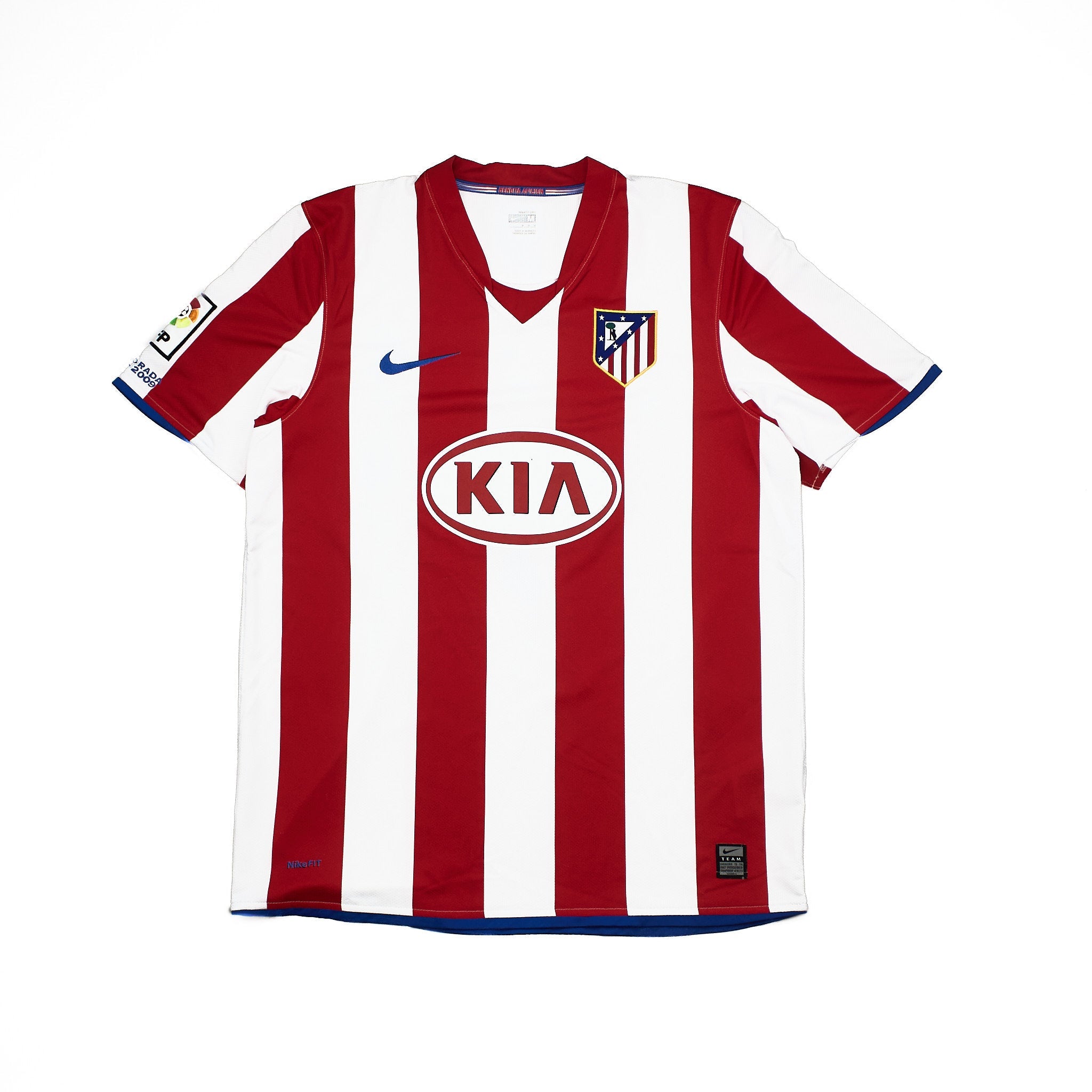 Buy 2008/09 Atletico Madrid Forlan 7 Home Shirt (M) Nike ~ Free worldwide shipping ~ Authentic Vintage Football Shirts from Cult Kits