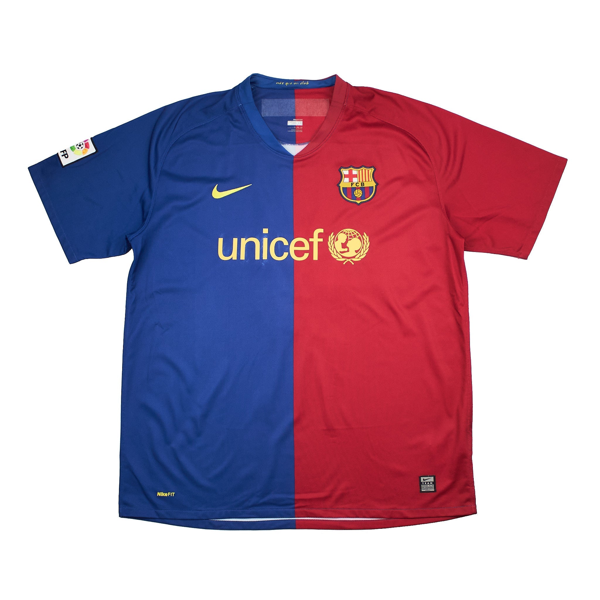 Buy 2008/09 Barcelona Iniesta 8 Home Shirt (XL) Nike ~ Free worldwide shipping ~ Authentic Vintage Football Shirts from Cult Kits