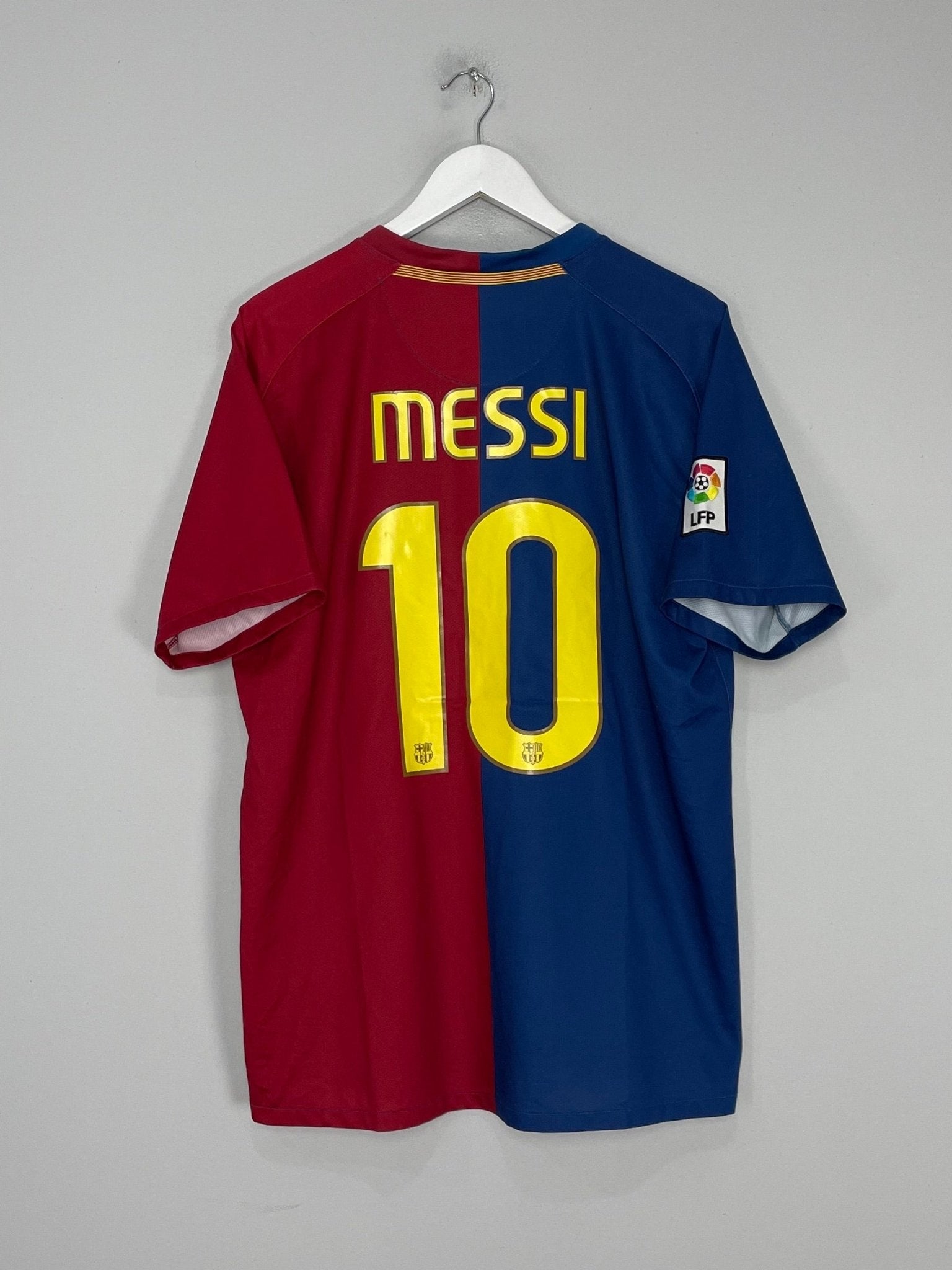 Shop 2008/09 BARCELONA MESSI #10 HOME SHIRT (L) NIKE, classic football shirts, vintage football shirts & retro soccer jerseys at Cult Kits