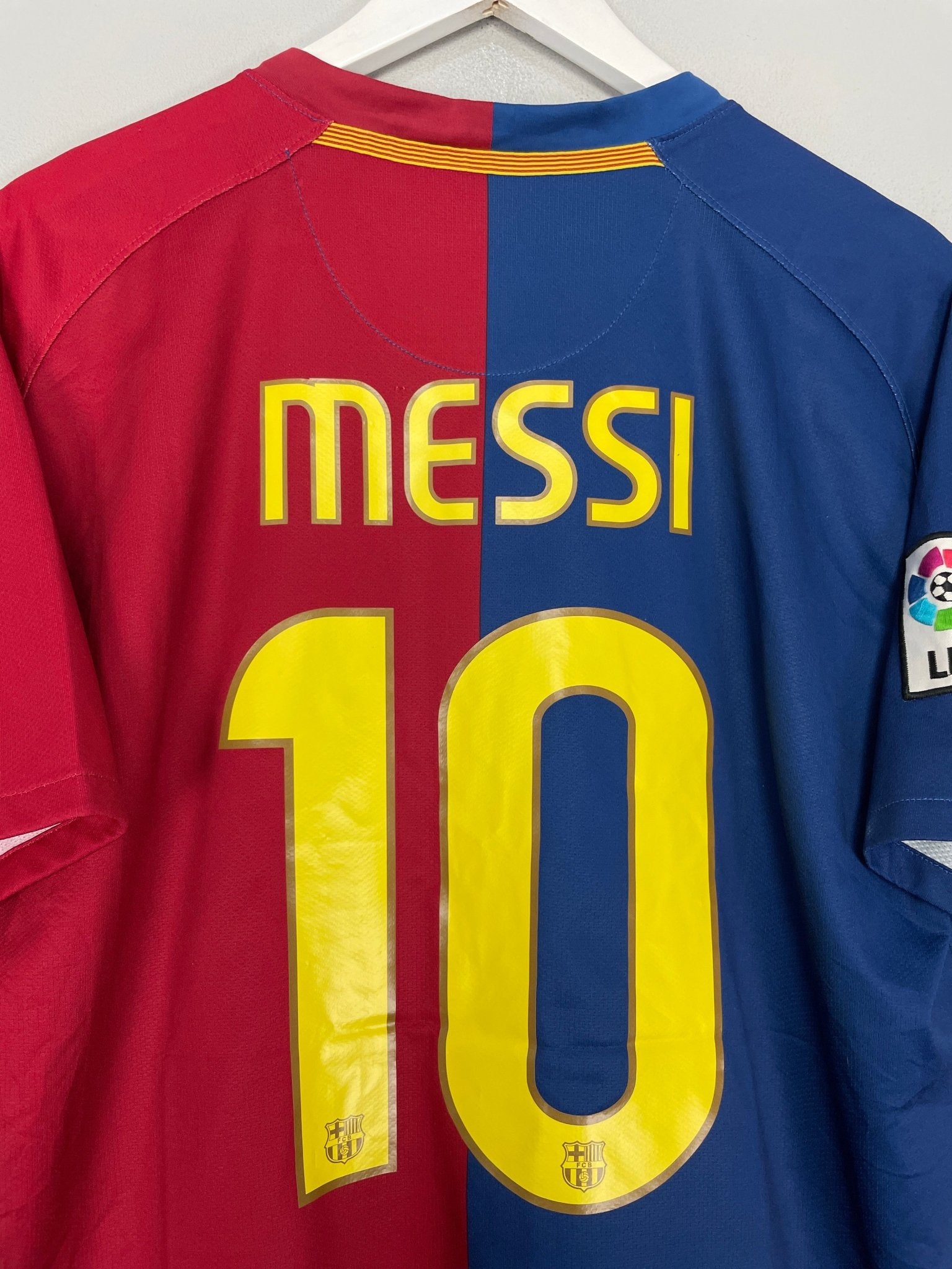 Shop 2008/09 BARCELONA MESSI #10 HOME SHIRT (L) NIKE, classic football shirts, vintage football shirts & retro soccer jerseys at Cult Kits
