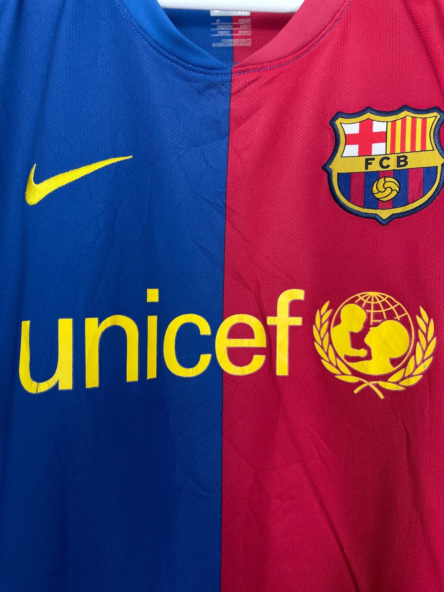 Shop 2008/09 BARCELONA MESSI #10 HOME SHIRT (M) NIKE, classic football shirts, vintage football shirts & retro soccer jerseys at Cult Kits