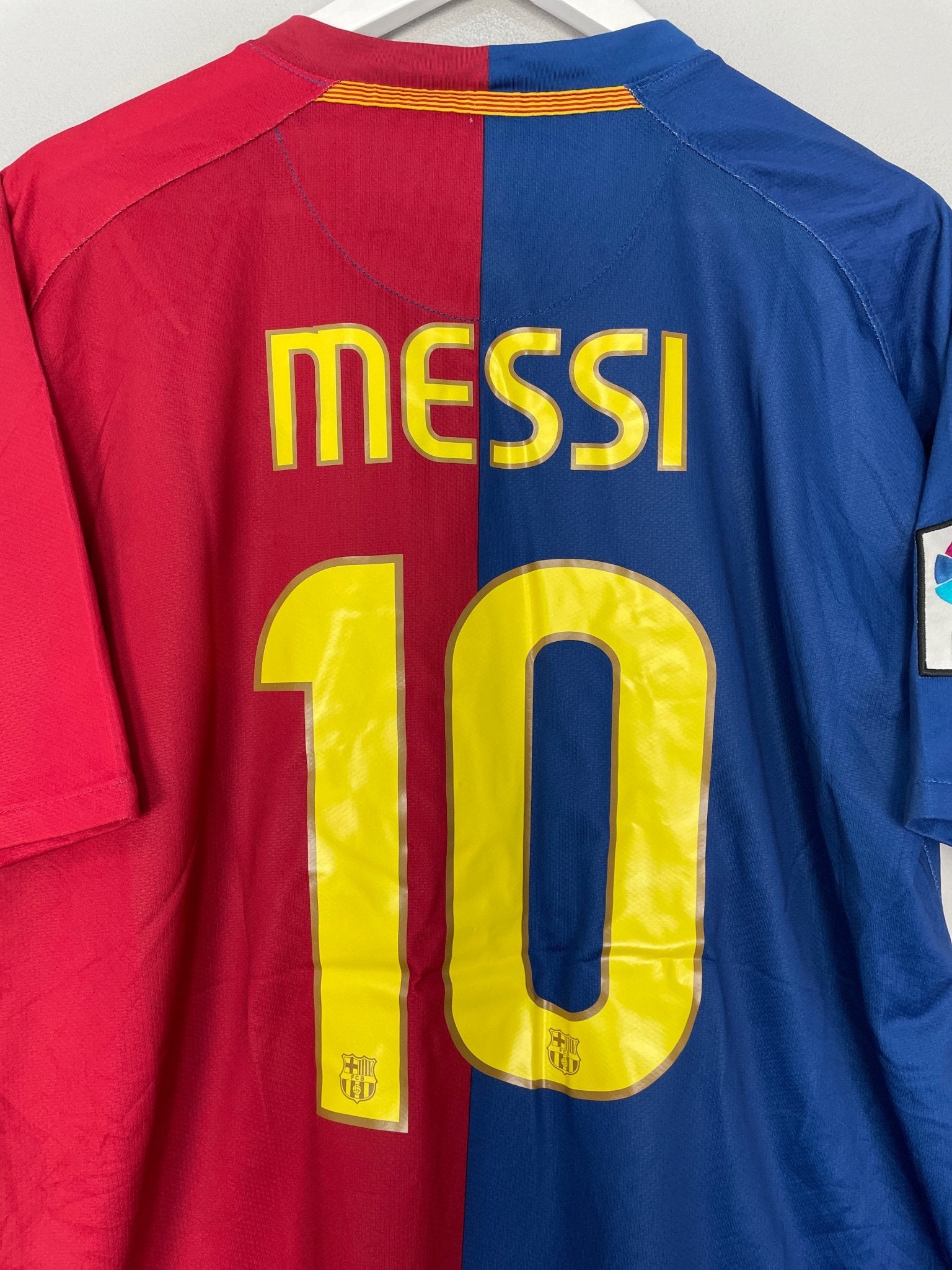 Shop 2008/09 BARCELONA MESSI #10 HOME SHIRT (XL) NIKE, classic football shirts, vintage football shirts & retro soccer jerseys at Cult Kits
