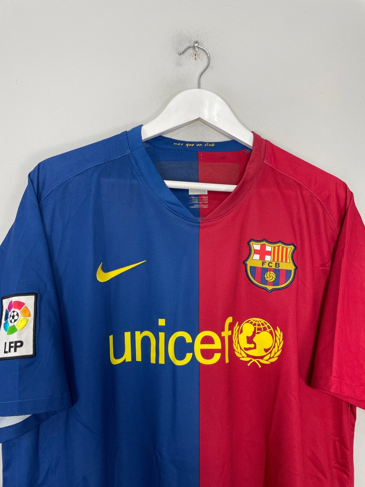 Shop 2008/09 BARCELONA MESSI #10 HOME SHIRT (XL) NIKE, classic football shirts, vintage football shirts & retro soccer jerseys at Cult Kits