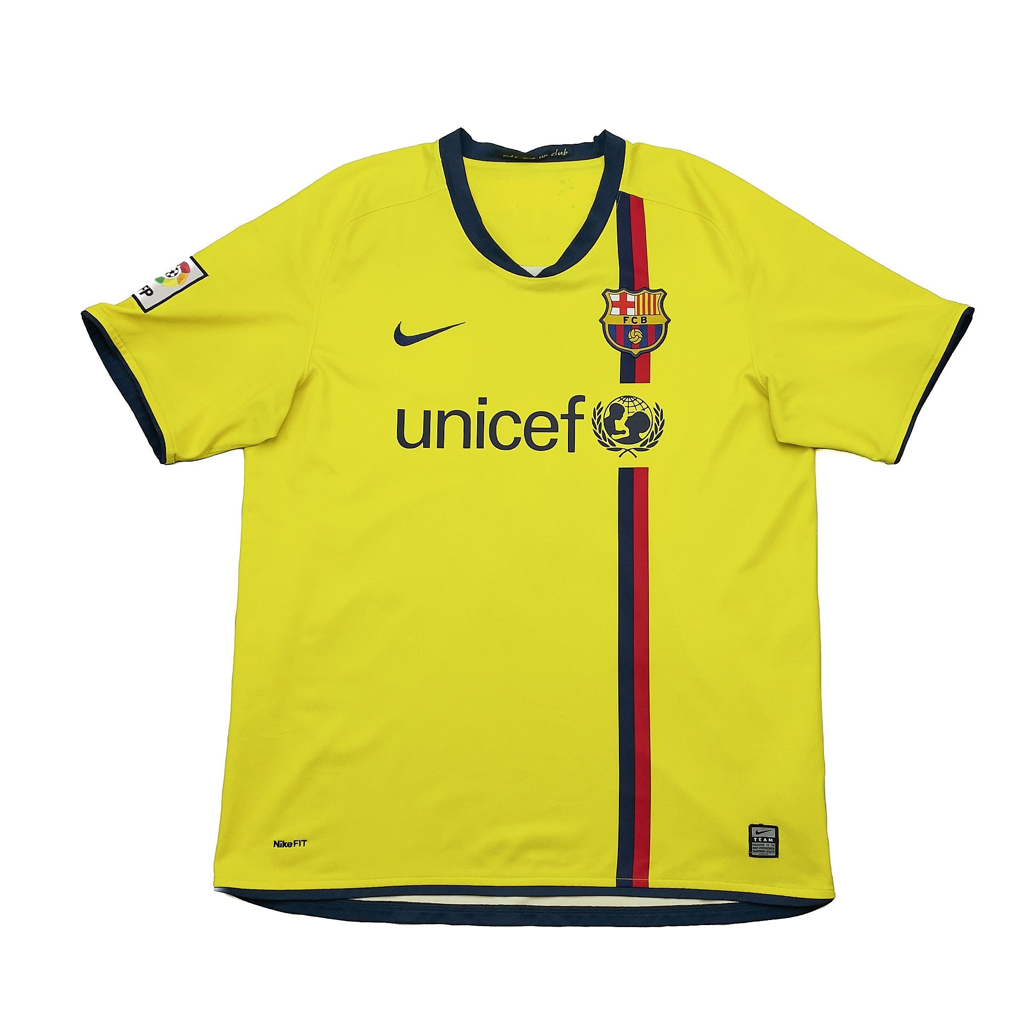 Buy 2008/09 Barcelona Xavi 6 Away Shirt (L) Nike ~ Free worldwide shipping ~ Authentic Vintage Football Shirts from Cult Kits