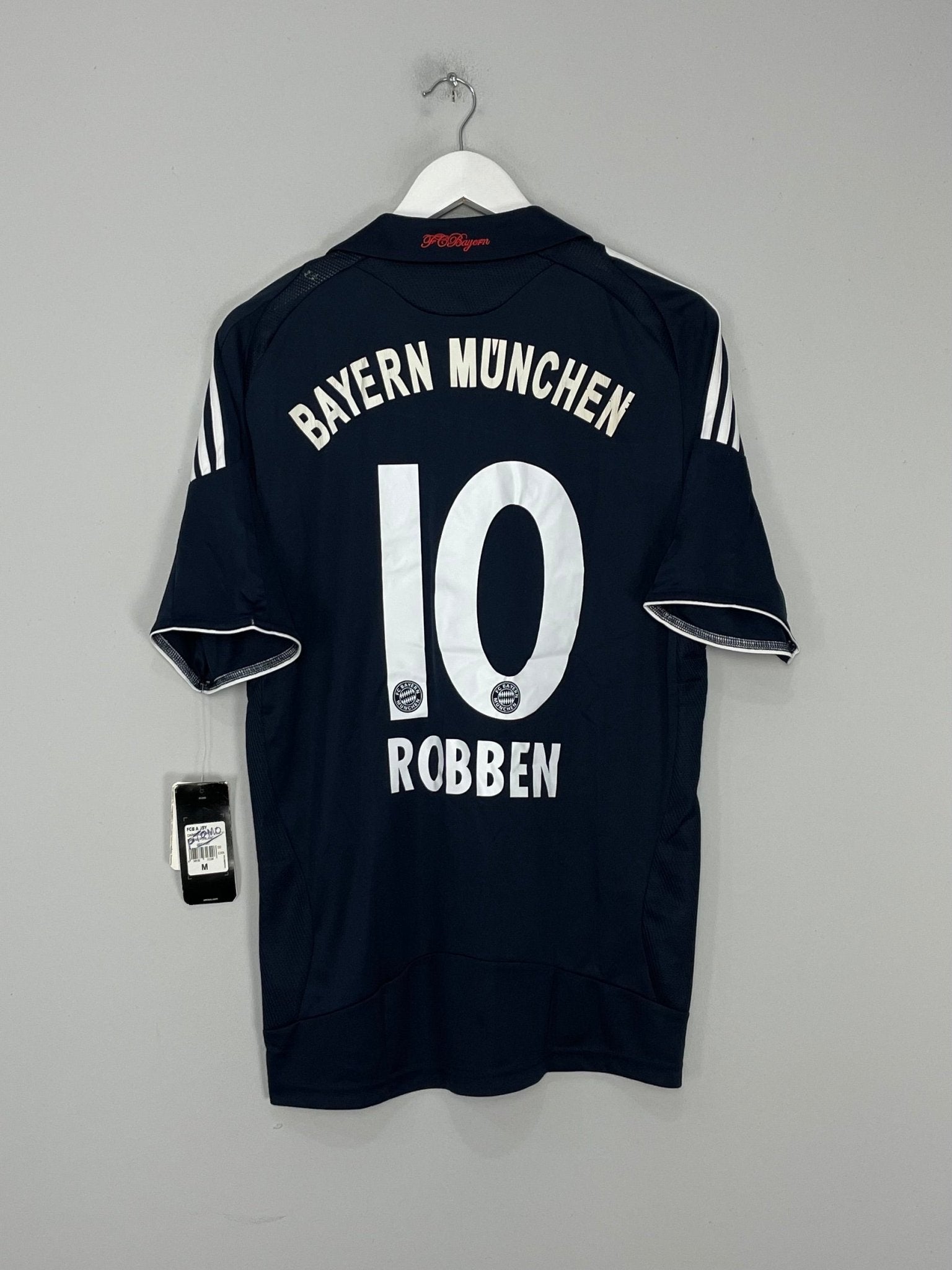 Shop 2008/09 BAYERN MUNICH ROBBEN #10 *BNWT* AWAY SHIRT (M) ADIDAS, classic football shirts, vintage football shirts & retro soccer jerseys at Cult Kits