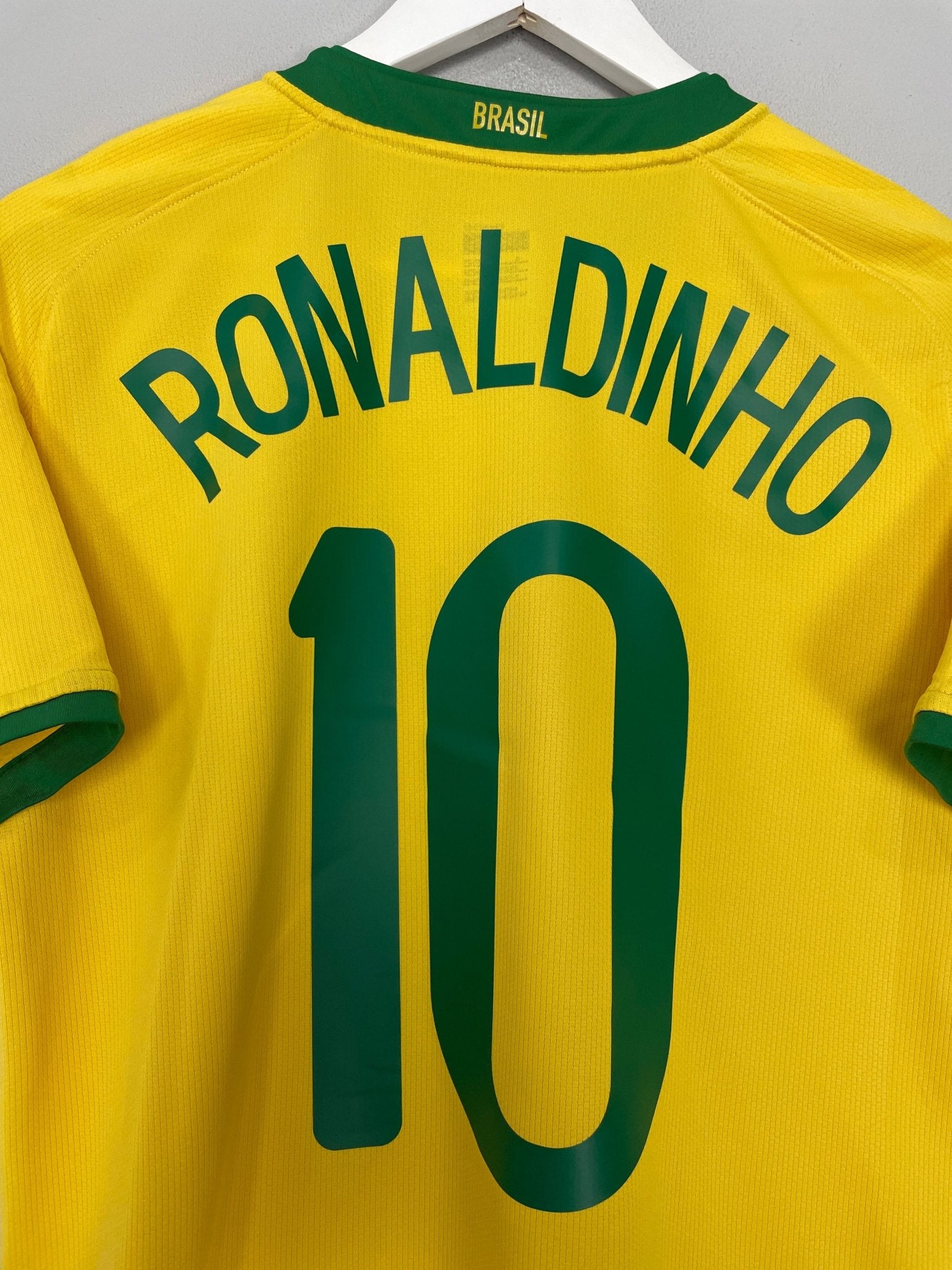 Shop 2008/09 BRAZIL RONALDINHO #10 HOME SHIRT (S) NIKE, classic football shirts, vintage football shirts & retro soccer jerseys at Cult Kits