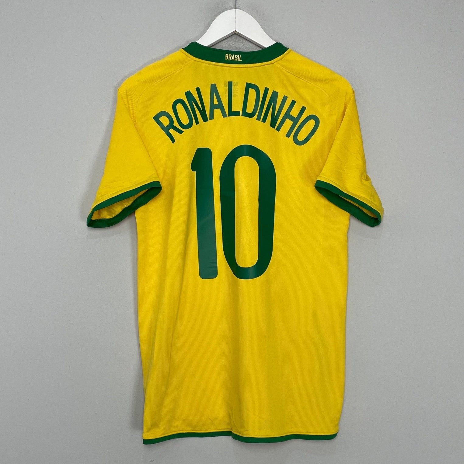 Shop 2008/09 BRAZIL RONALDINHO #10 HOME SHIRT (S) NIKE, classic football shirts, vintage football shirts & retro soccer jerseys at Cult Kits