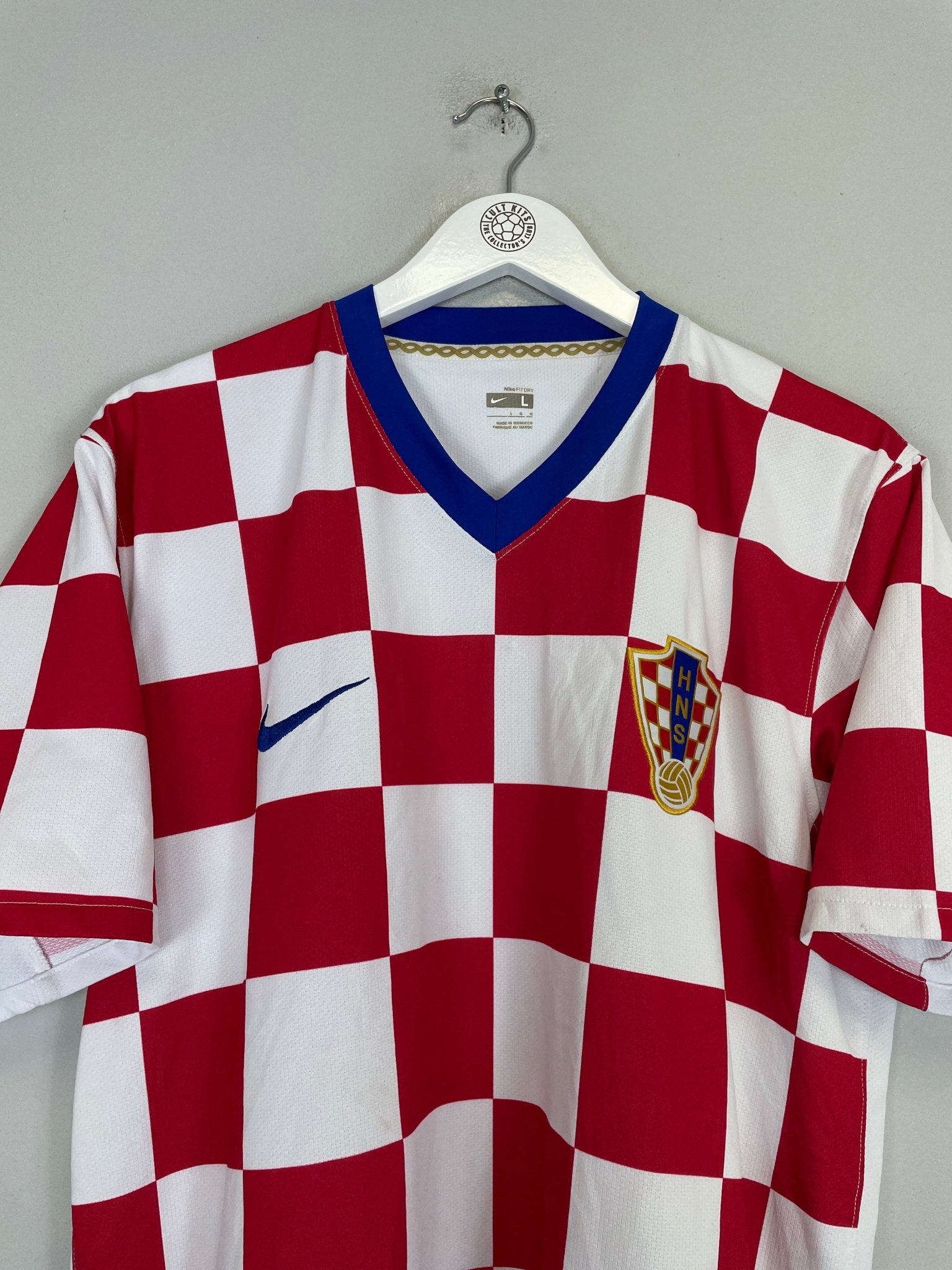 Shop 2008/09 CROATIA HOME SHIRT (L) NIKE, classic football shirts, vintage football shirts & retro soccer jerseys at Cult Kits