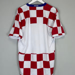 Shop 2008/09 CROATIA HOME SHIRT (L) NIKE, classic football shirts, vintage football shirts & retro soccer jerseys at Cult Kits