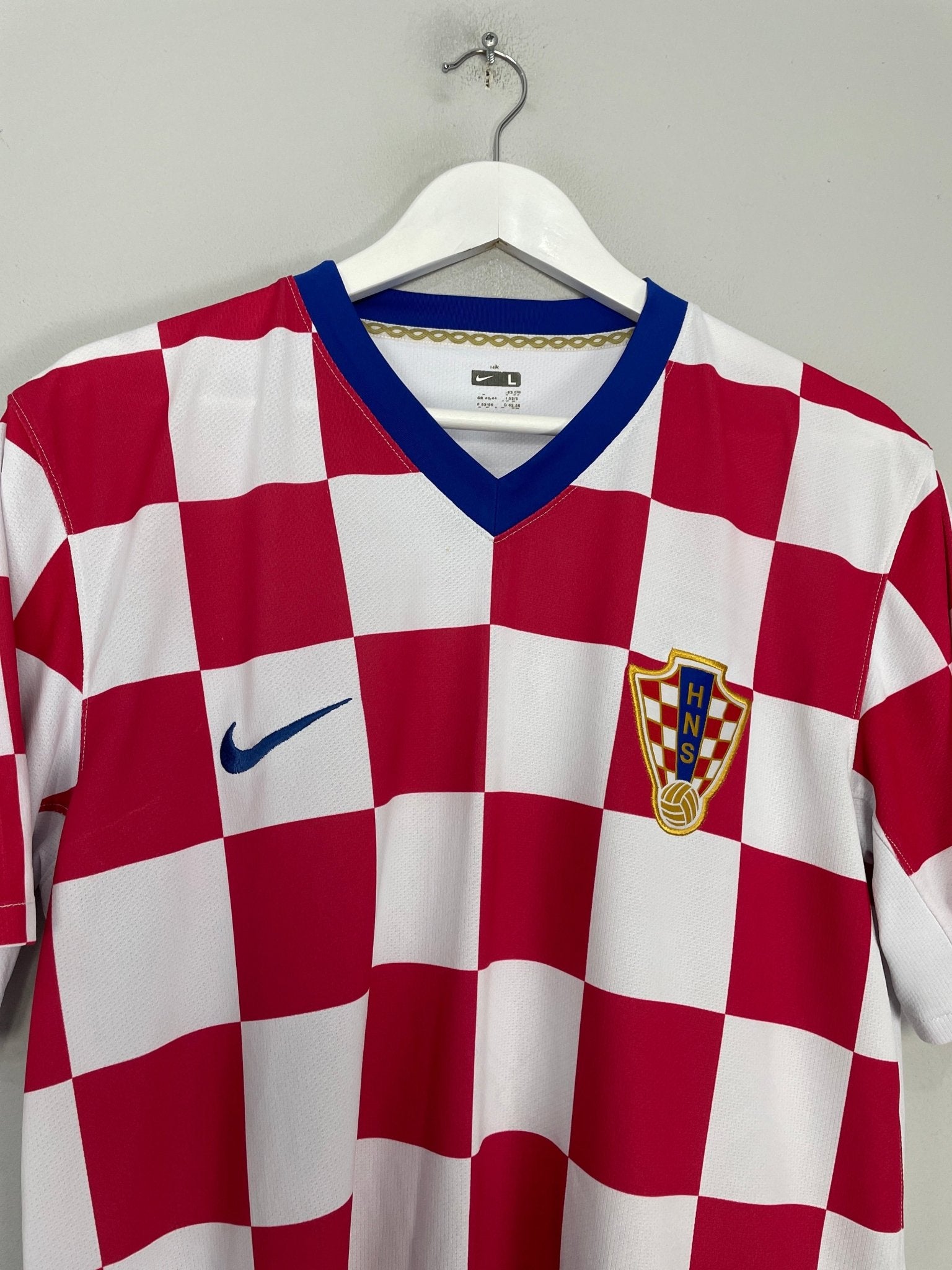 Shop 2008/09 CROATIA HOME SHIRT (L) NIKE, classic football shirts, vintage football shirts & retro soccer jerseys at Cult Kits