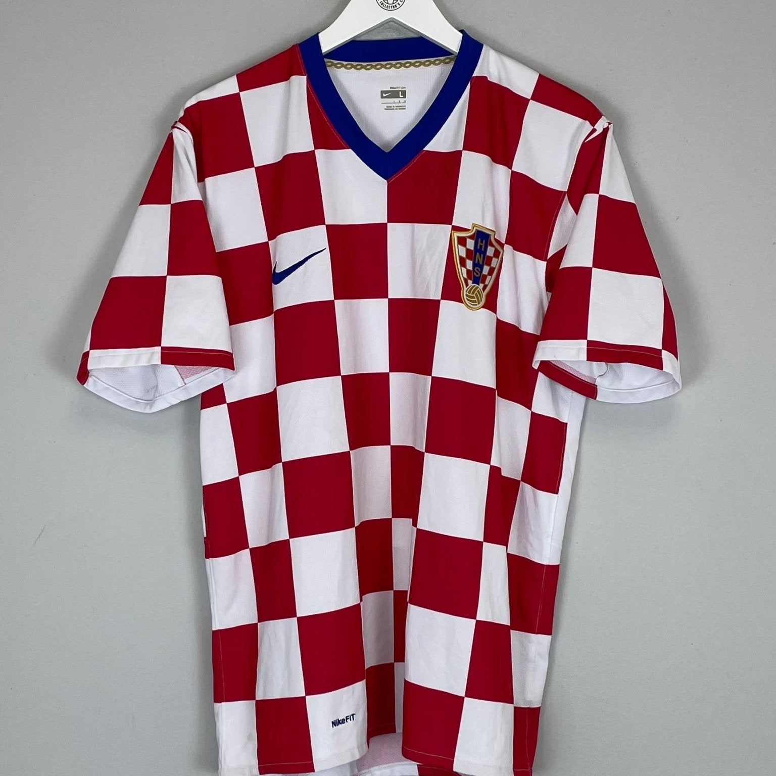 Shop 2008/09 CROATIA HOME SHIRT (L) NIKE, classic football shirts, vintage football shirts & retro soccer jerseys at Cult Kits