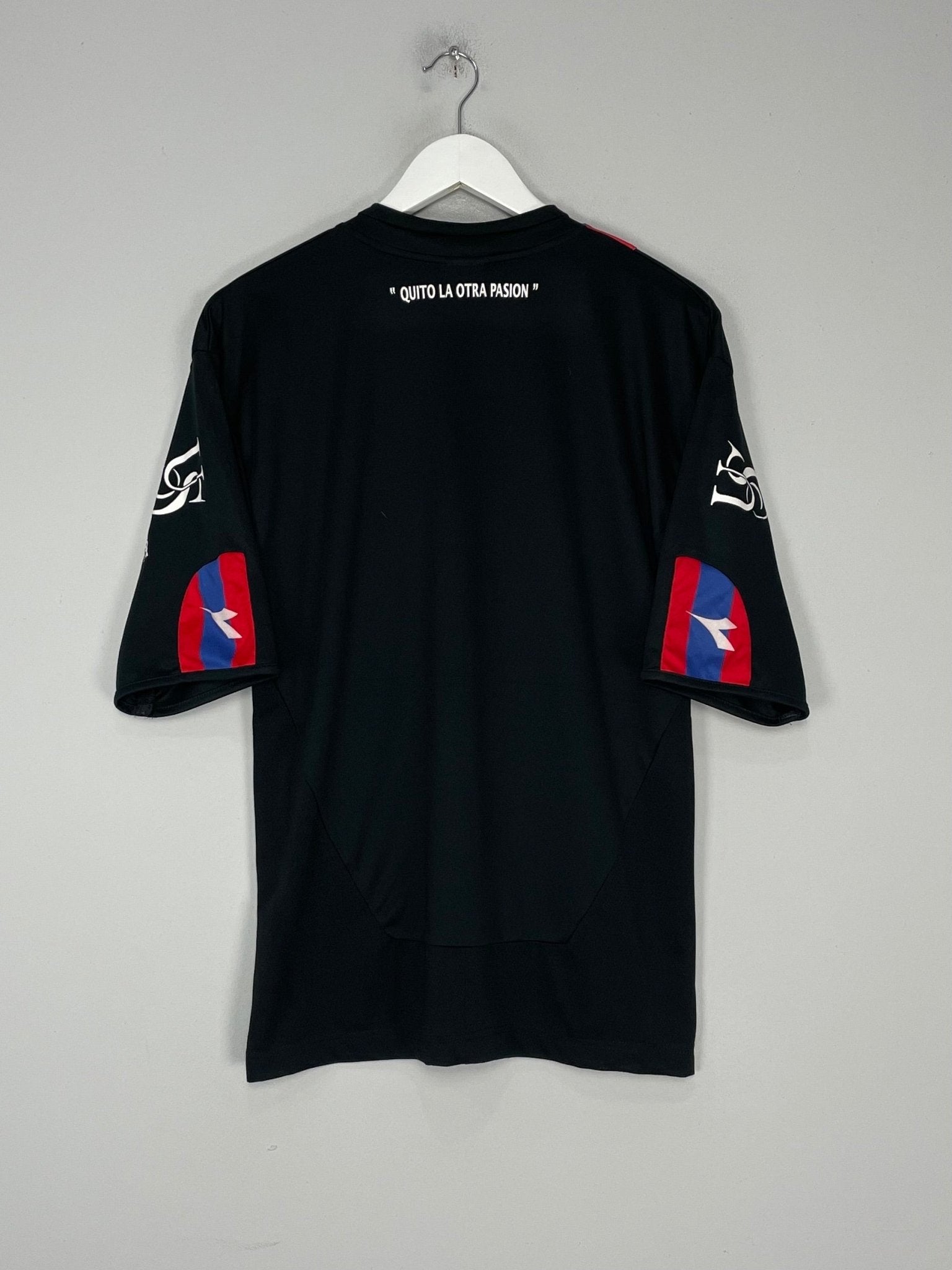 Shop 2008/09 DEPORTIVO QUITO HOME SHIRT (XL) DIADORA, classic football shirts, vintage football shirts & retro soccer jerseys at Cult Kits