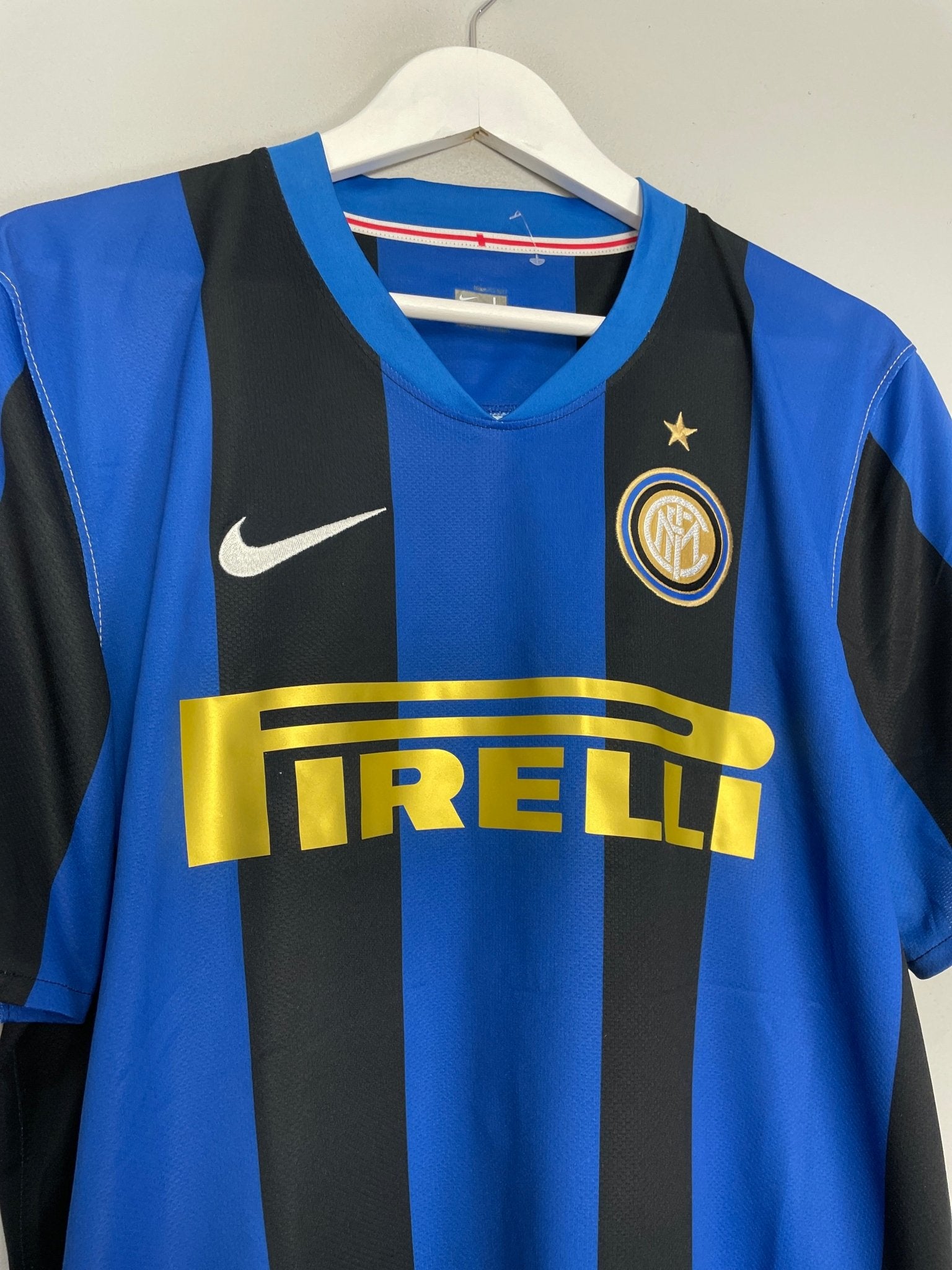 Shop 2008/09 INTER MILAN ADRIANO #10 HOME SHIRT (L) NIKE, classic football shirts, vintage football shirts & retro soccer jerseys at Cult Kits
