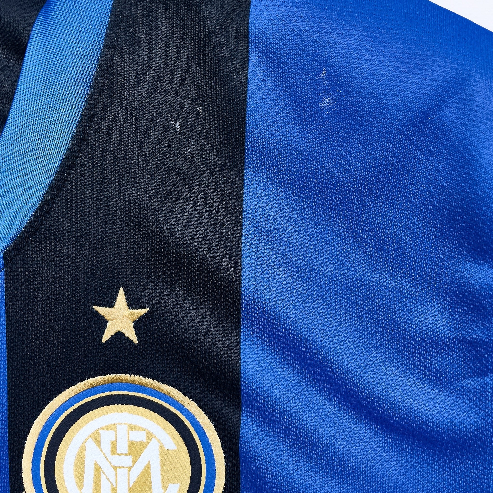 Buy 2008/09 Inter Milan Adriano 10 Home Shirt (XL) Nike ~ Free worldwide shipping ~ Authentic Vintage Football Shirts from Cult Kits